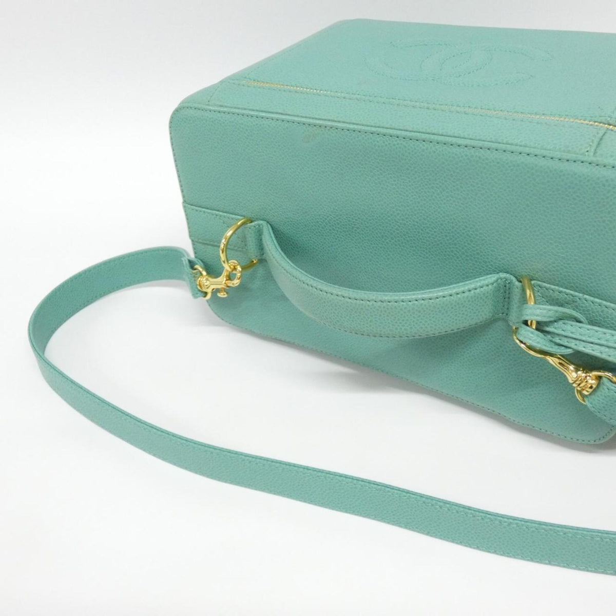 Chanel Green Grained Calfskin Handbag (Pre-Owned)