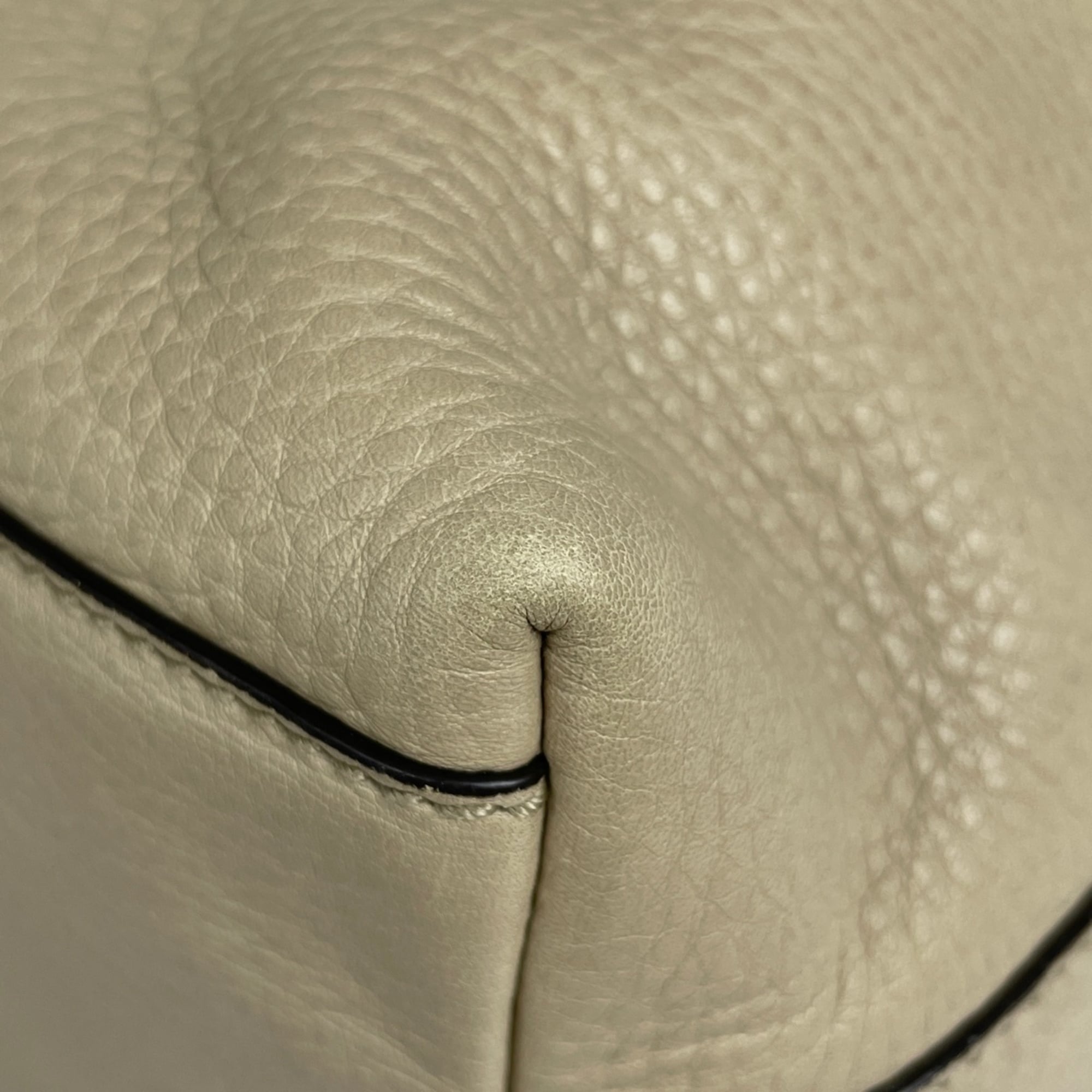 Gucci Beige Leather Handbag (Pre-Owned)