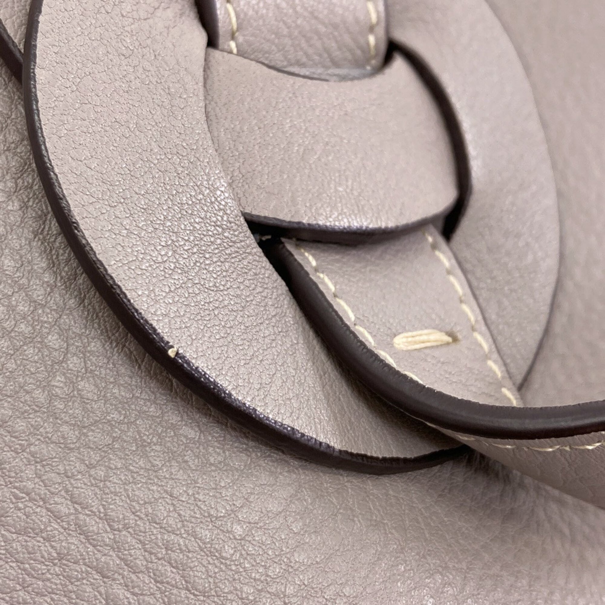 Chloé Gray Leather Tote Bag (Pre-Owned)