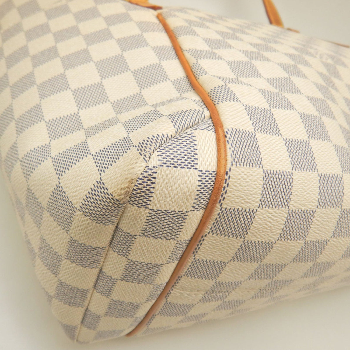 Louis Vuitton Azur White Damier Azur Tote Bag (Pre-Owned)