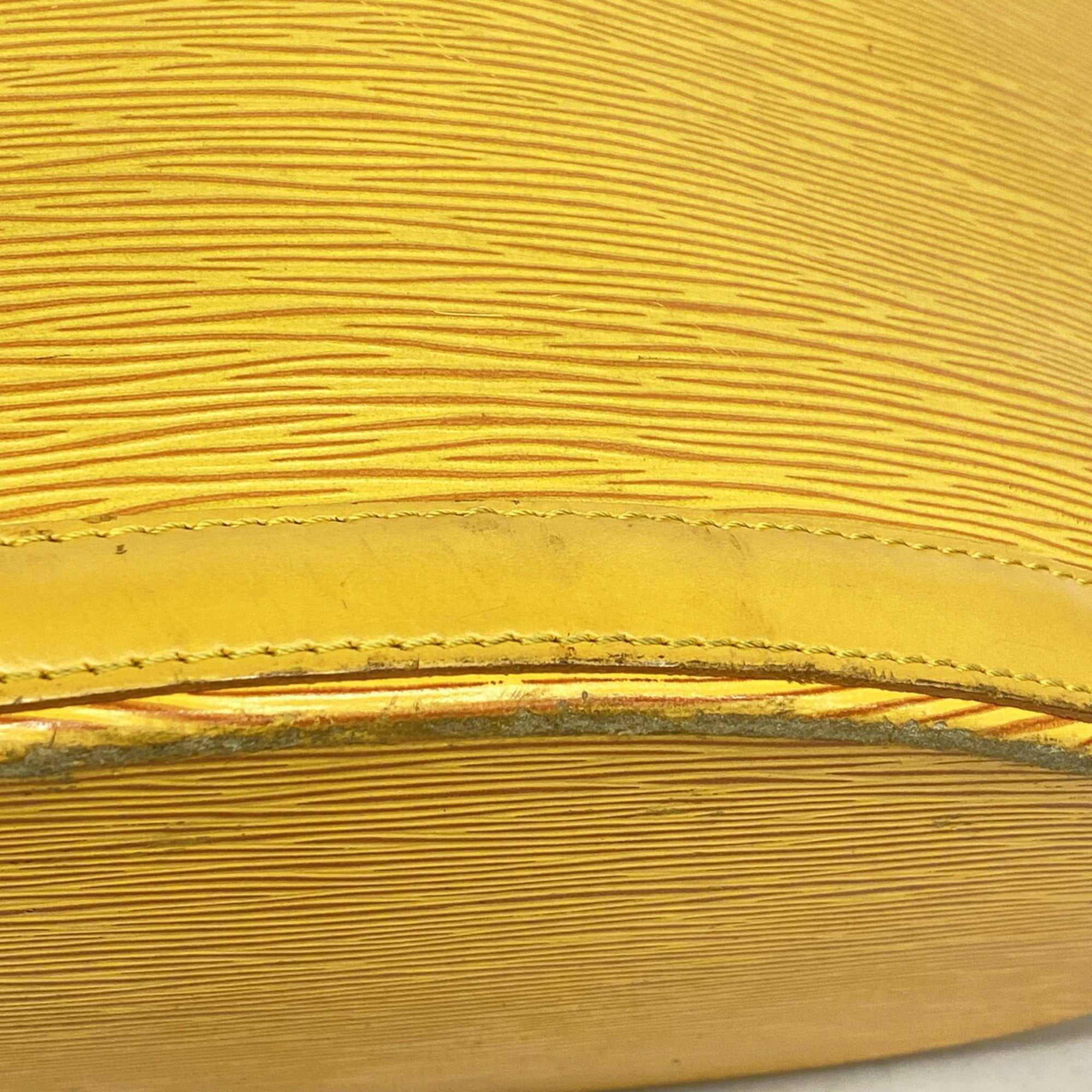 Louis Vuitton Jaune Shoulder Bag (Pre-Owned)