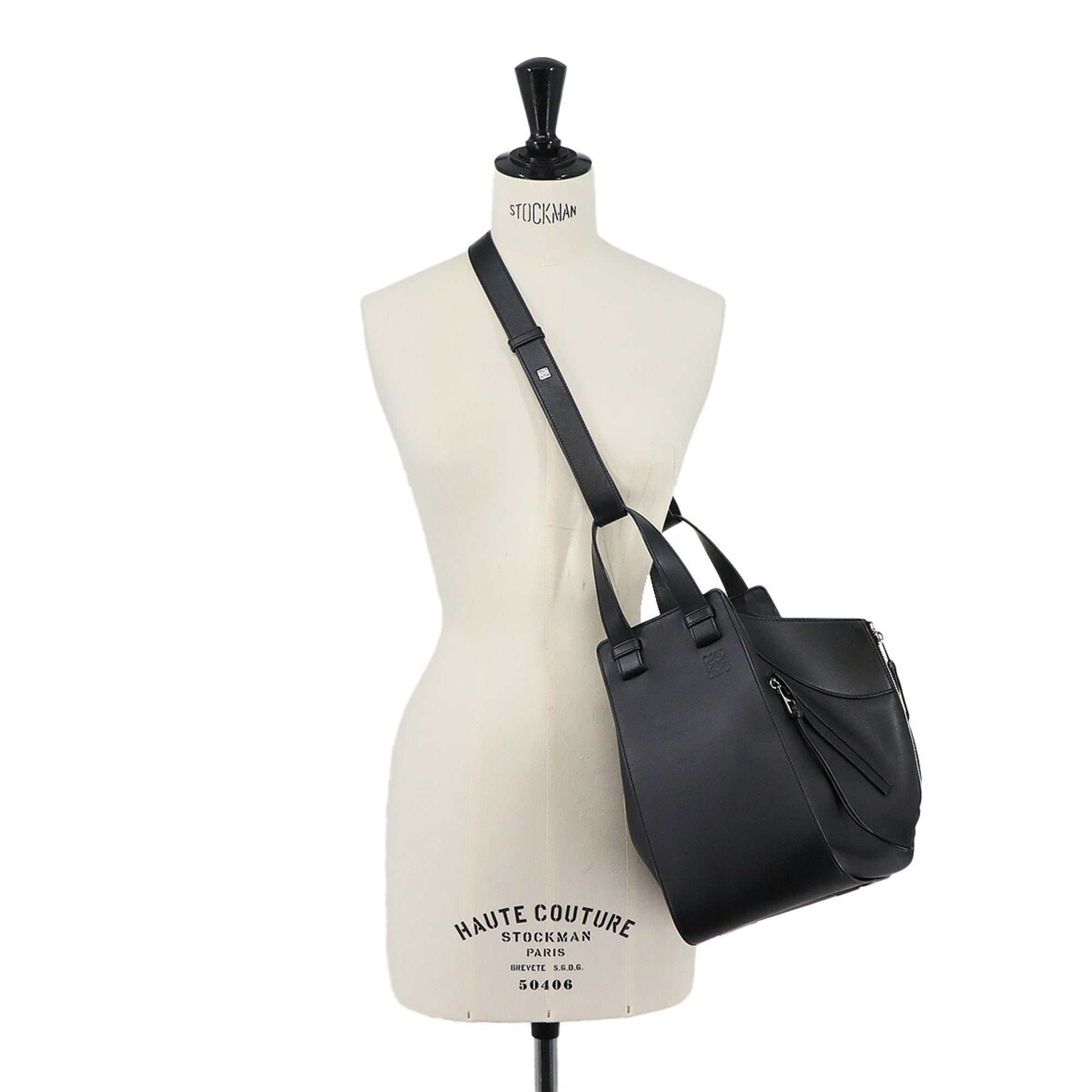 Loewe Black Leather Handbag (Pre-Owned)