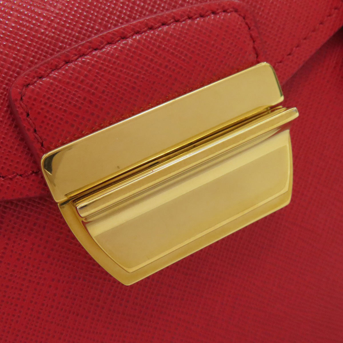 Prada Red Color Leather Handbag (Pre-Owned)