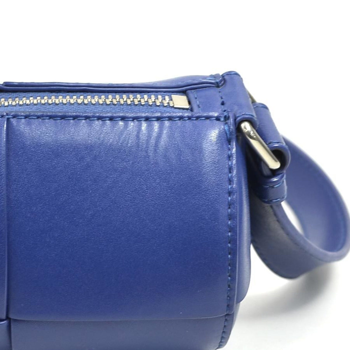 Bottega Veneta Blue Leather Shoulder Bag (Pre-Owned)