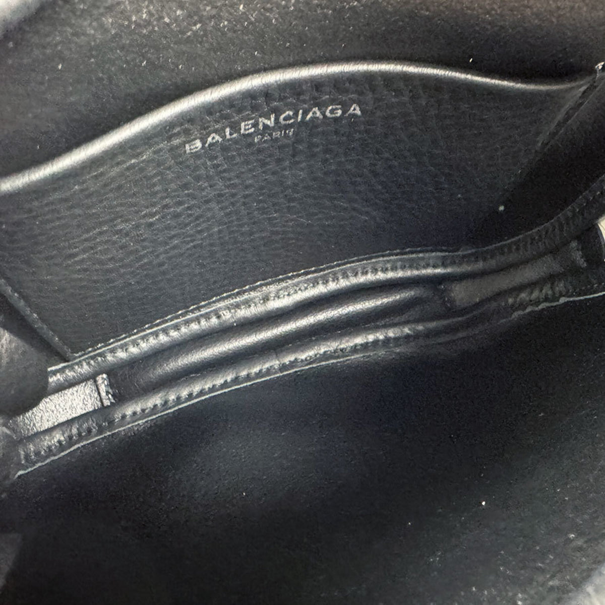 Balenciaga White Leather Shoulder Bag (Pre-Owned)