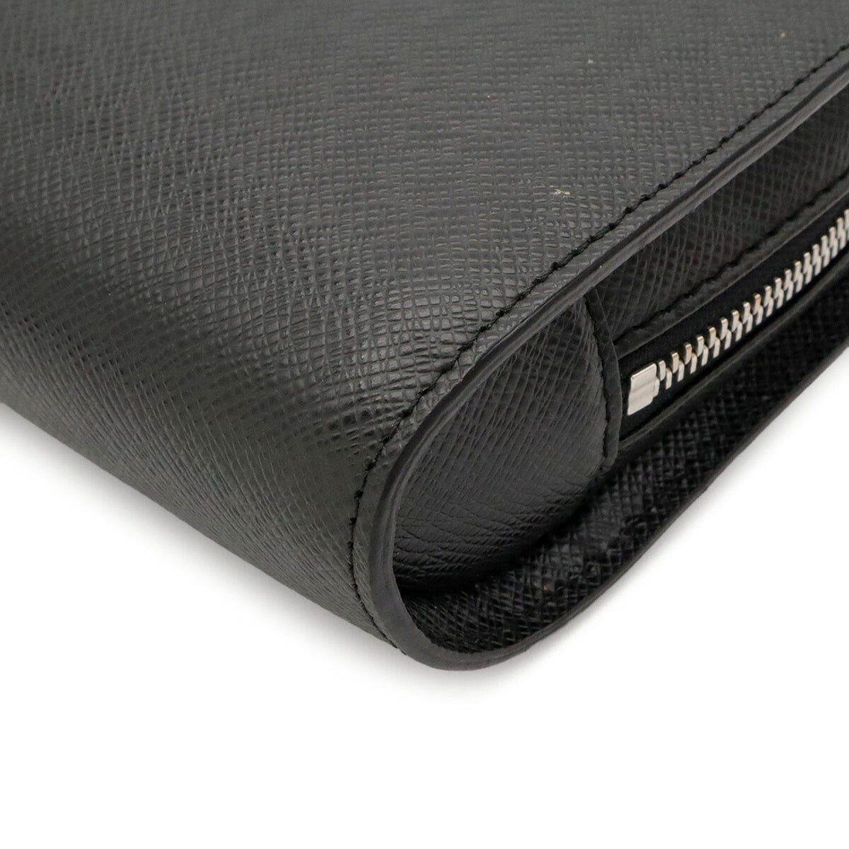 Louis Vuitton Ardoise Black Taiga Leather Clutch Bag Handbag (Pre-Owned)