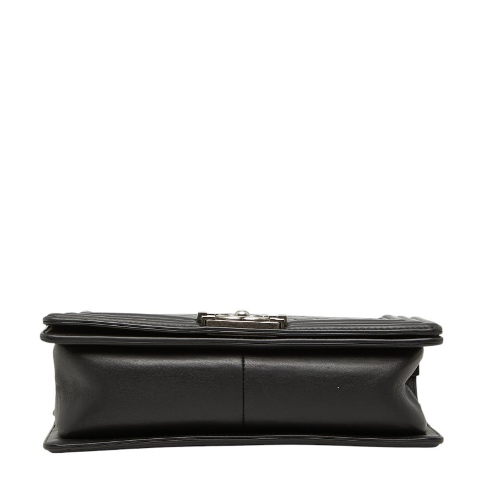 Chanel Black Leather Shoulder Bag (Pre-Owned)