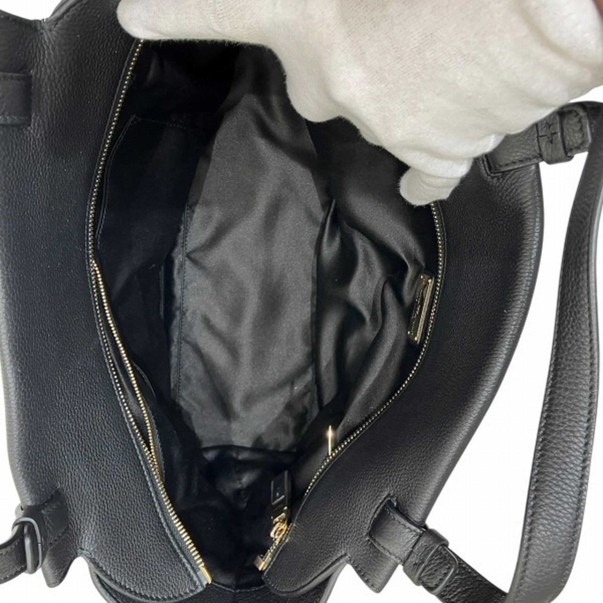 Salvatore Ferragamo Black Leather Handbag Shoulder Bag (Pre-Owned)