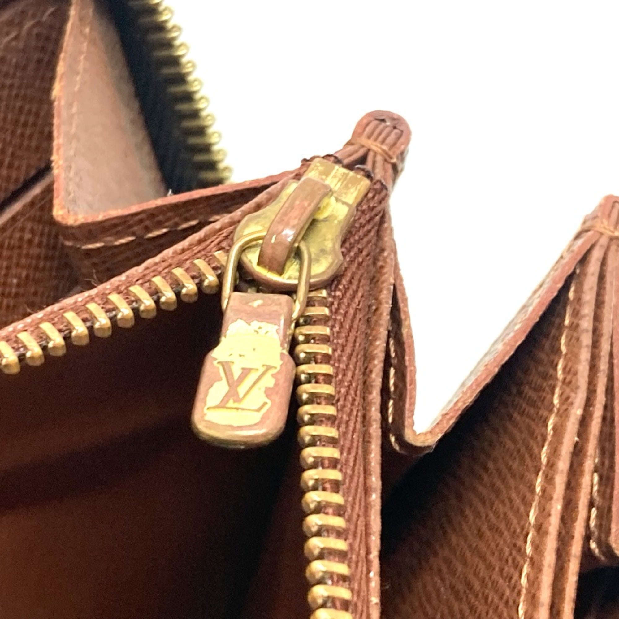 Louis Vuitton Brown Other Long Wallet (Bi-Fold) (Pre-Owned)