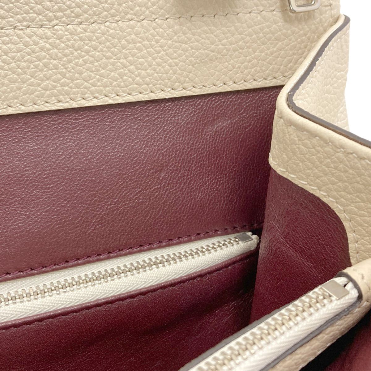 Gucci White Leather Handbag (Pre-Owned)
