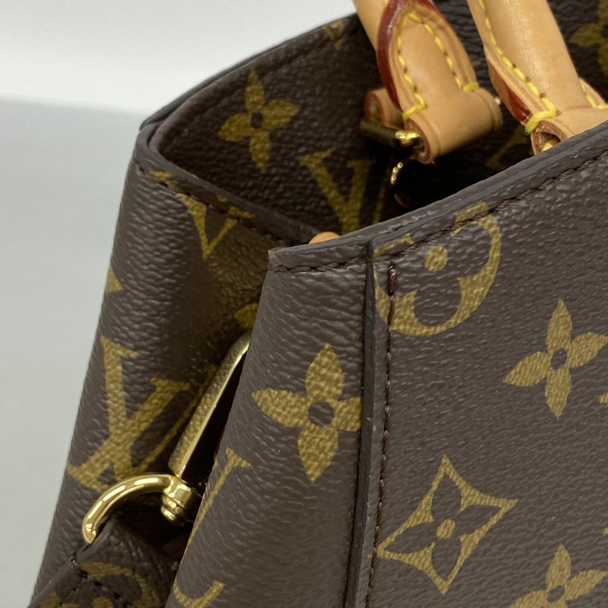 Louis Vuitton Brown Handbag (Pre-Owned)
