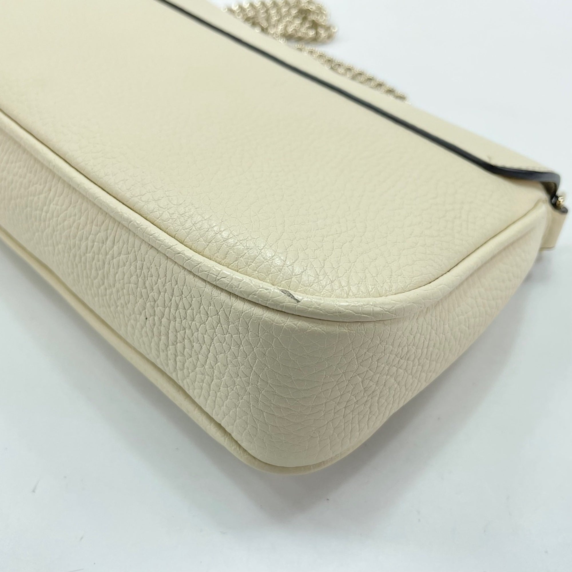 Gucci White Shoulder Bag (Pre-Owned)
