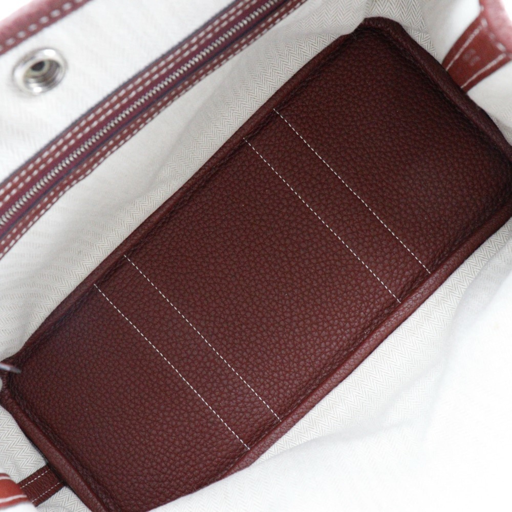 Hermes Rouge H Country Leather Handbag (Pre-Owned)