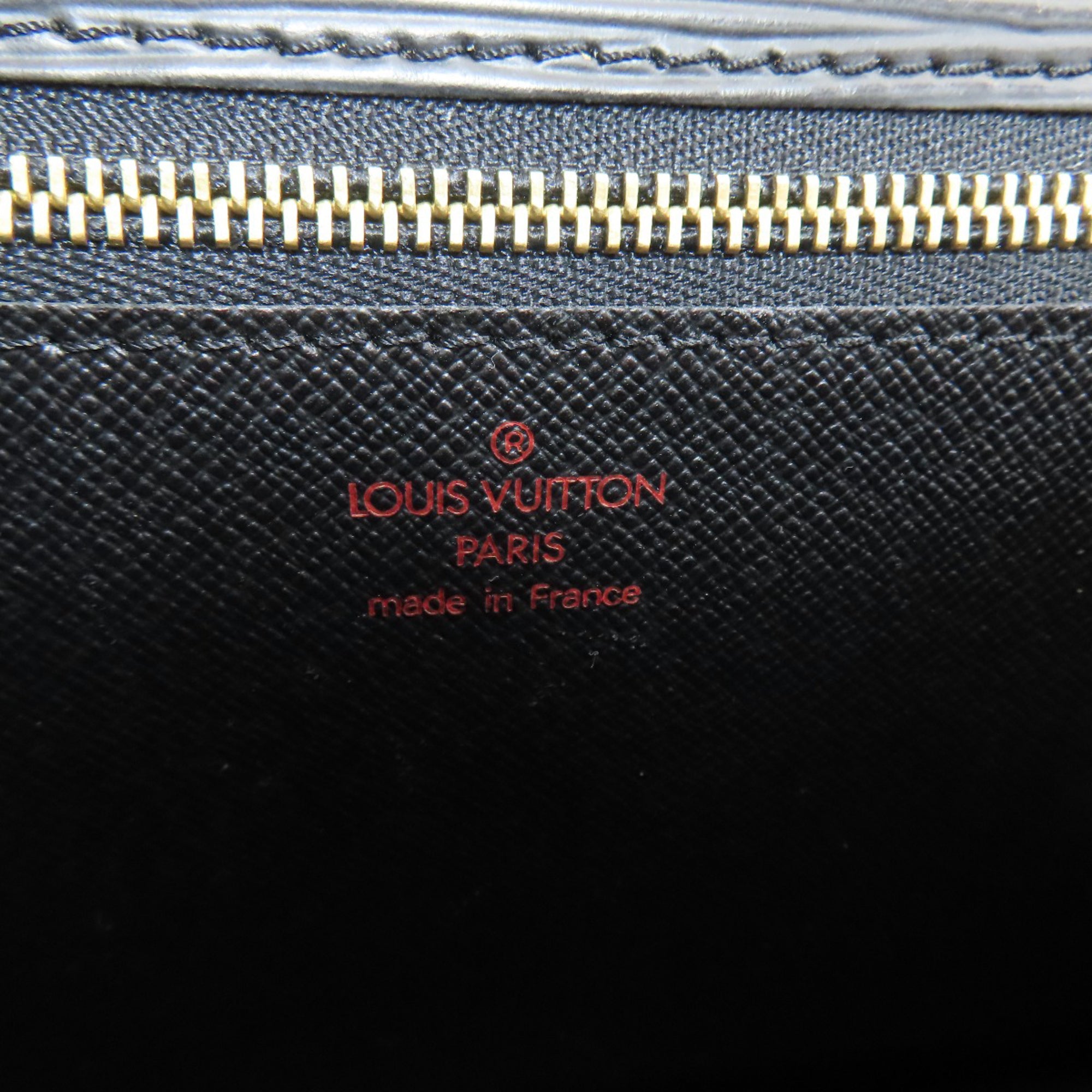 Louis Vuitton Noir Epi Leather Clutch Bag Pochette (Pre-Owned)