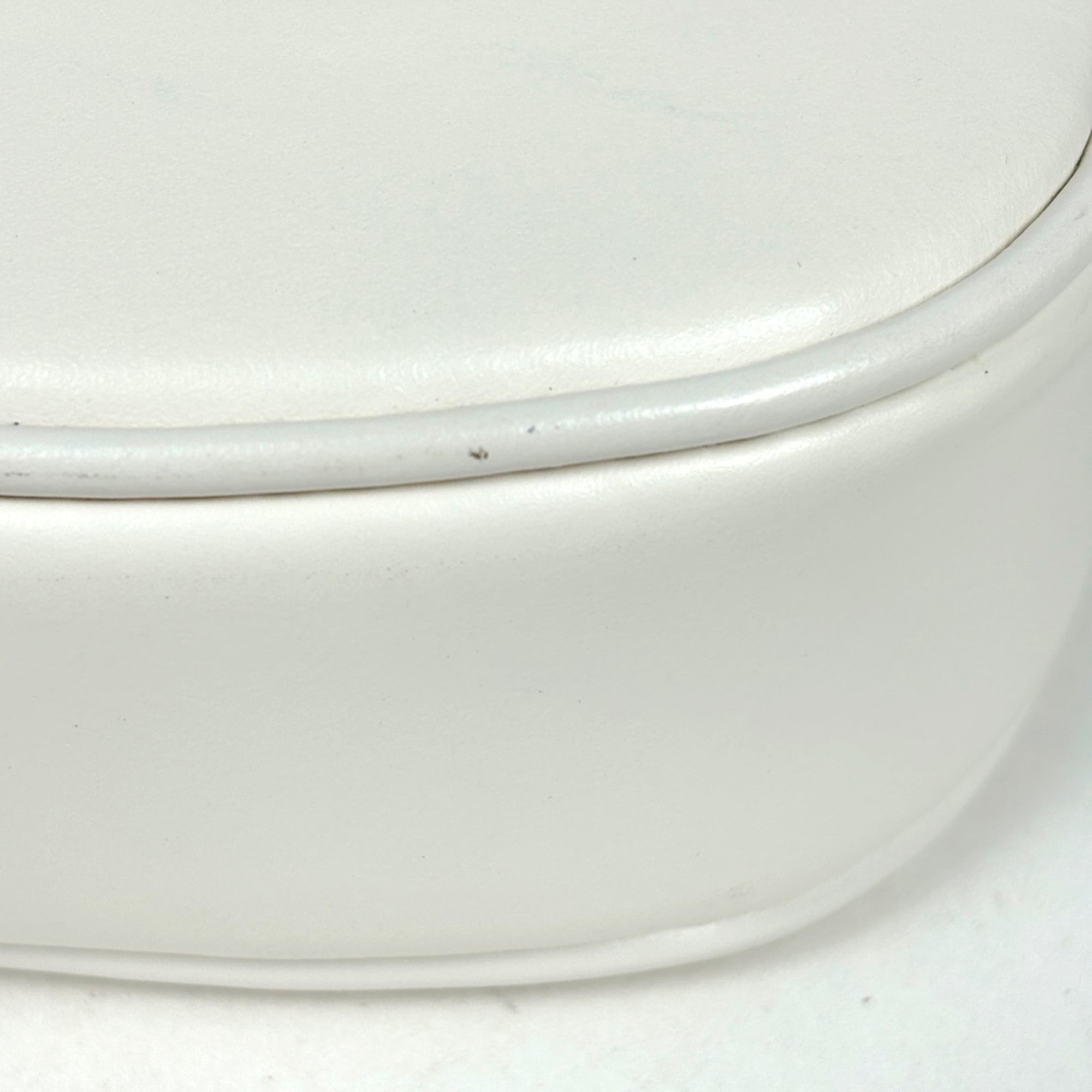 Gucci White Gg Canvas Leather Shoulder Bag (Pre-Owned)