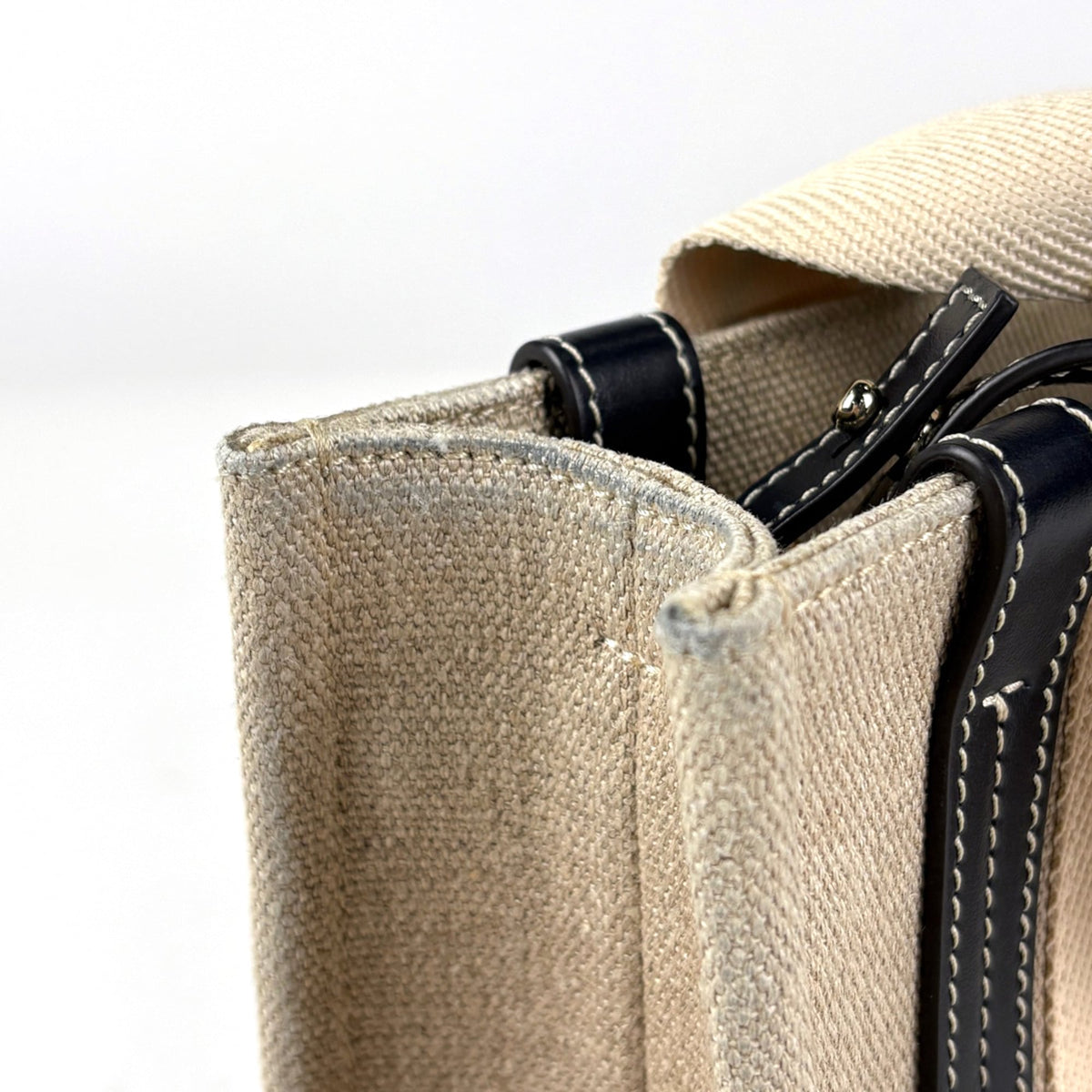 Chloé Beige Canvas Leather Tote Bag (Pre-Owned)