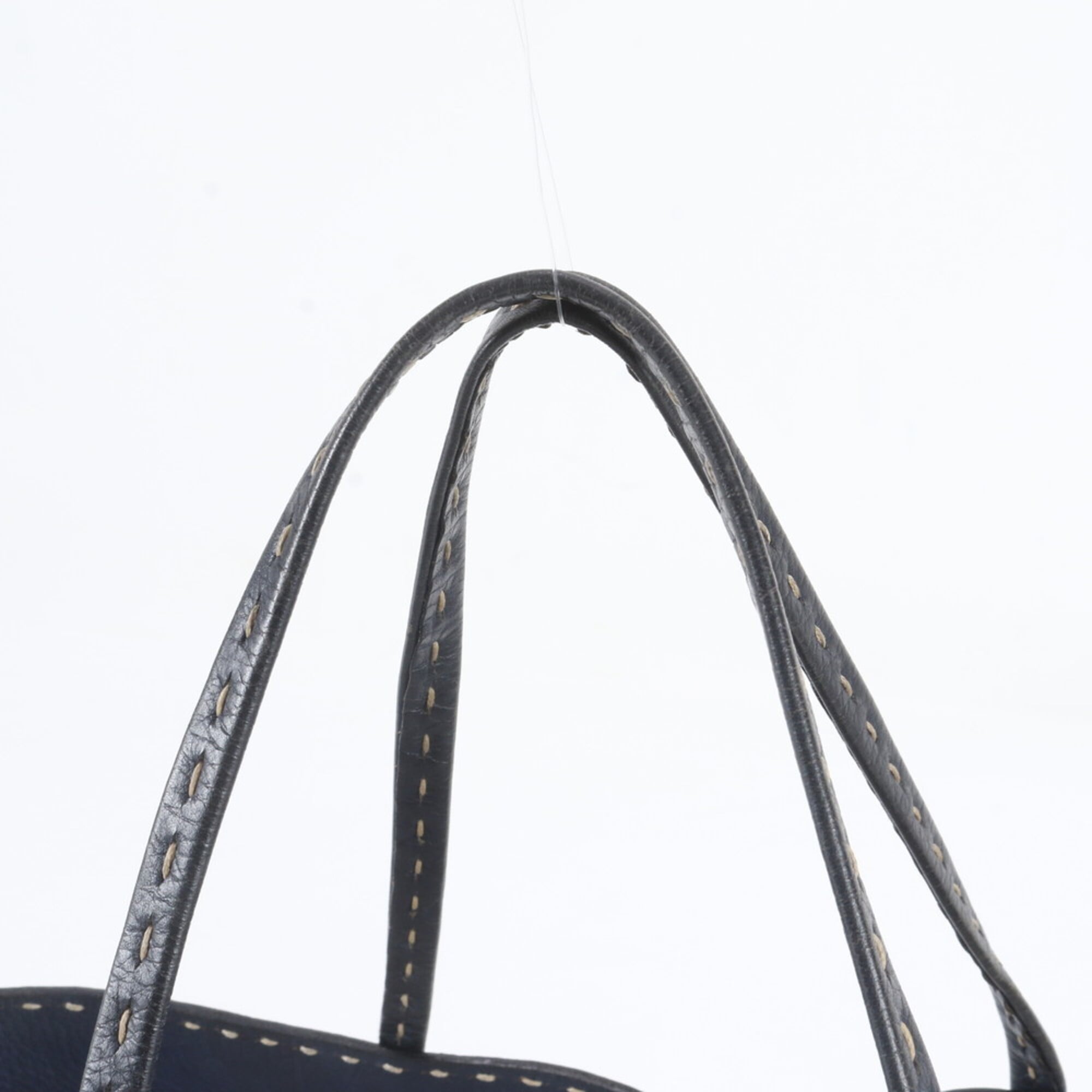 Fendi Navy Leather Shoulder Bag Tote Bag (Pre-Owned)