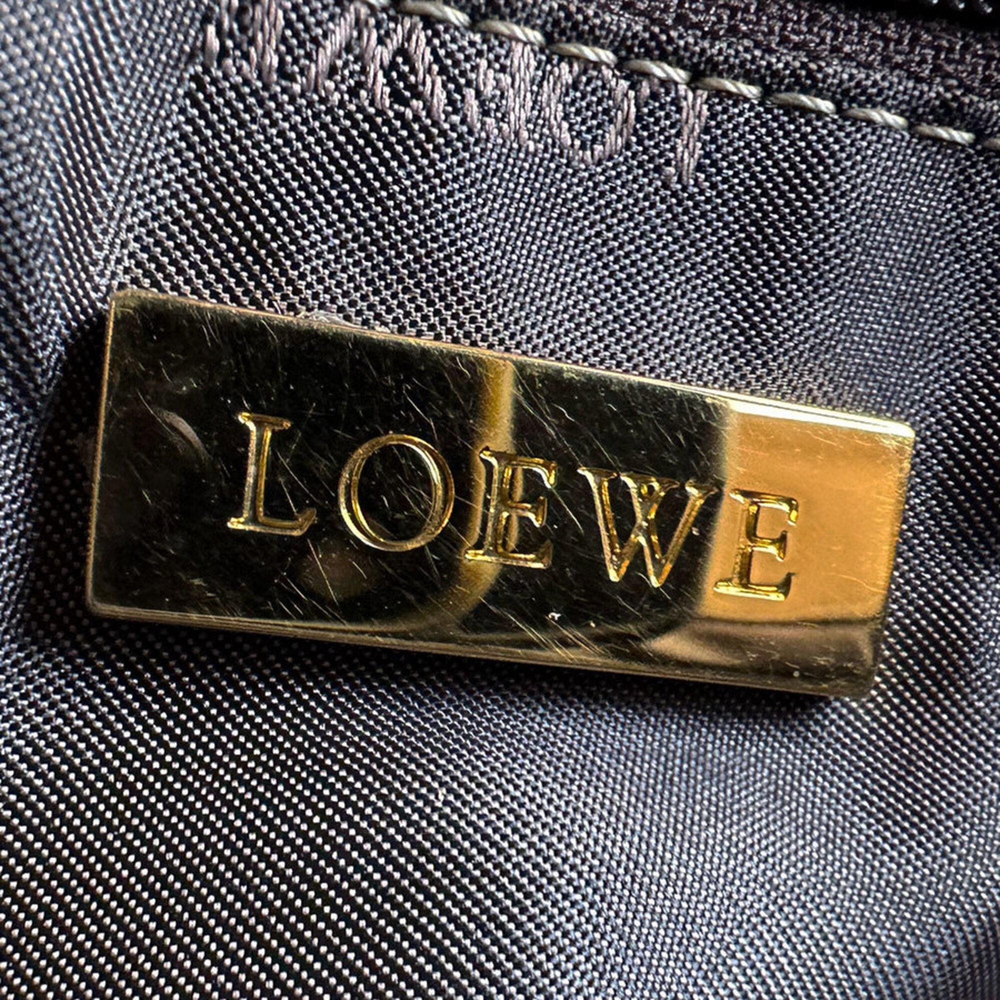 Loewe Gold Leather Handbag (Pre-Owned)