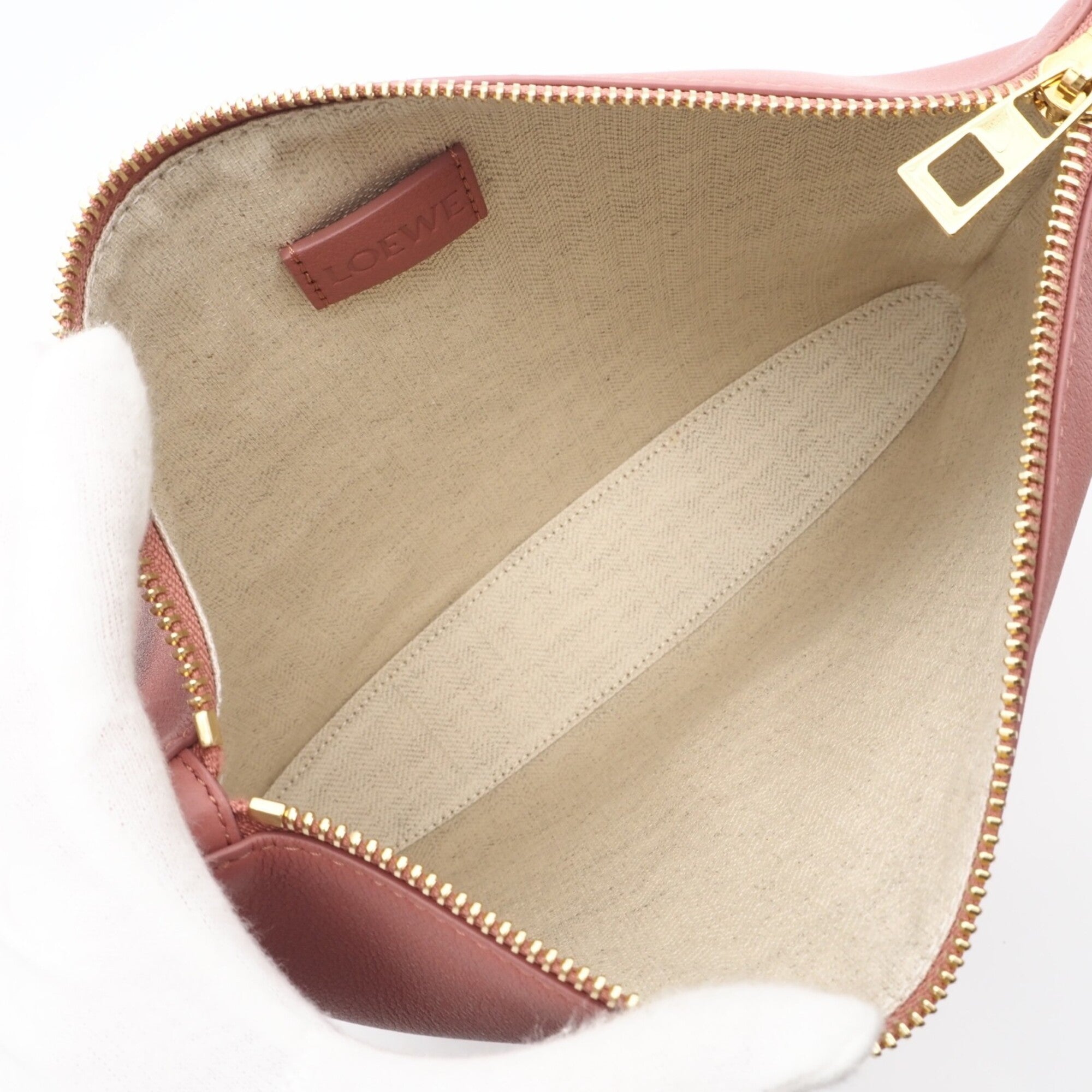 Loewe Pink Leather Clutch Bag (Pre-Owned)