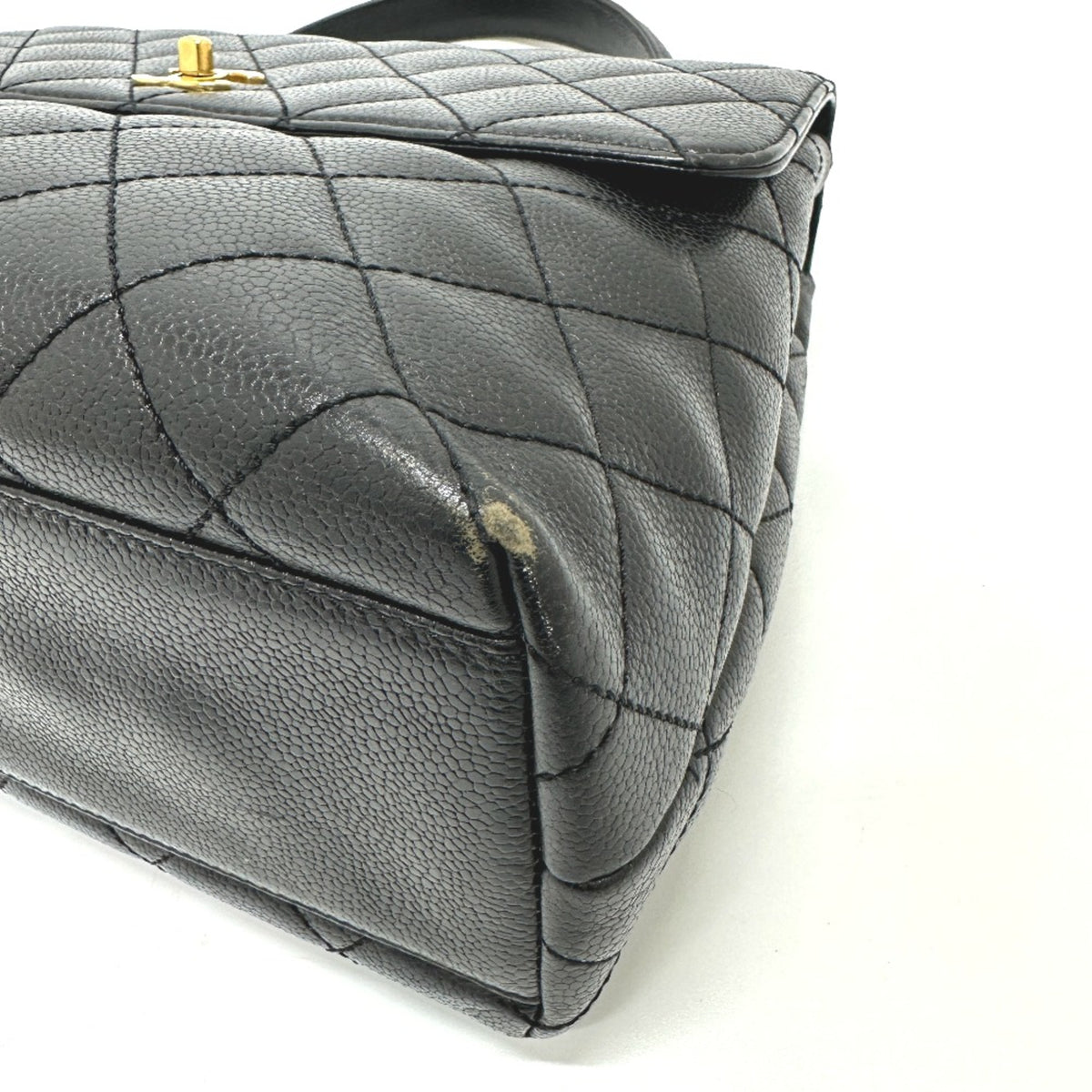 Chanel Black Leather Handbag (Pre-Owned)