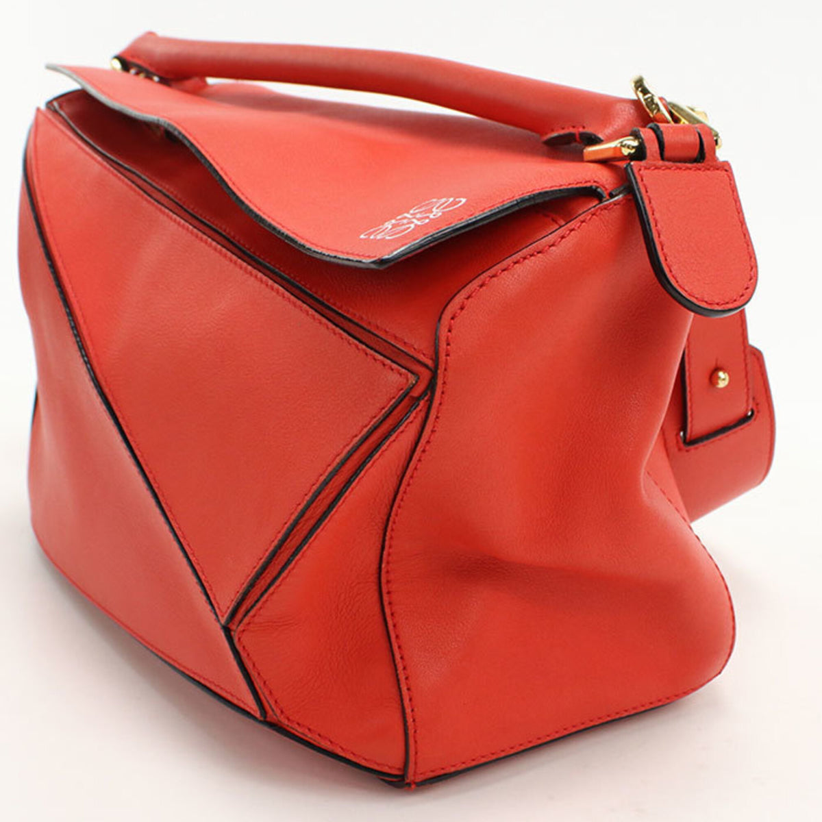 Loewe Red Color Leather Handbag (Pre-Owned)