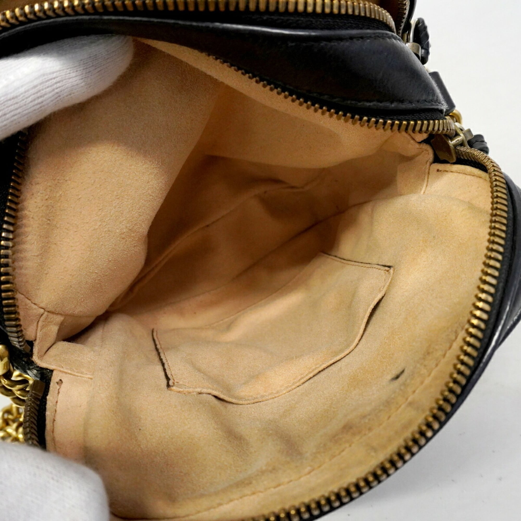 Gucci Black Leather Shoulder Bag (Pre-Owned)