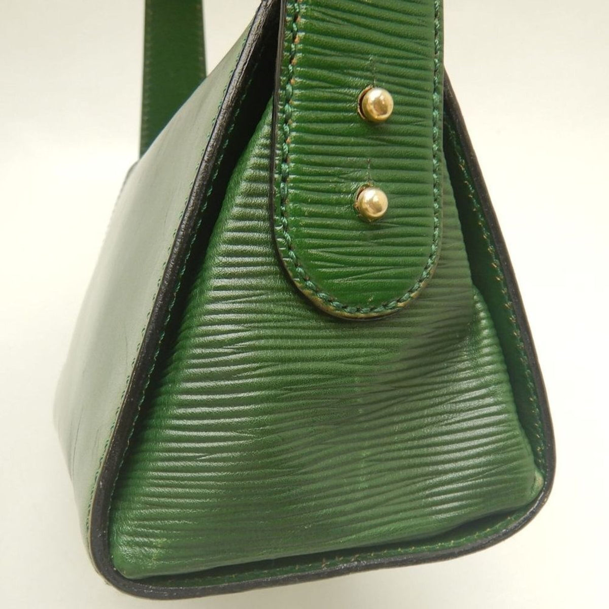 Fendi Green Leather Handbag (Pre-Owned)