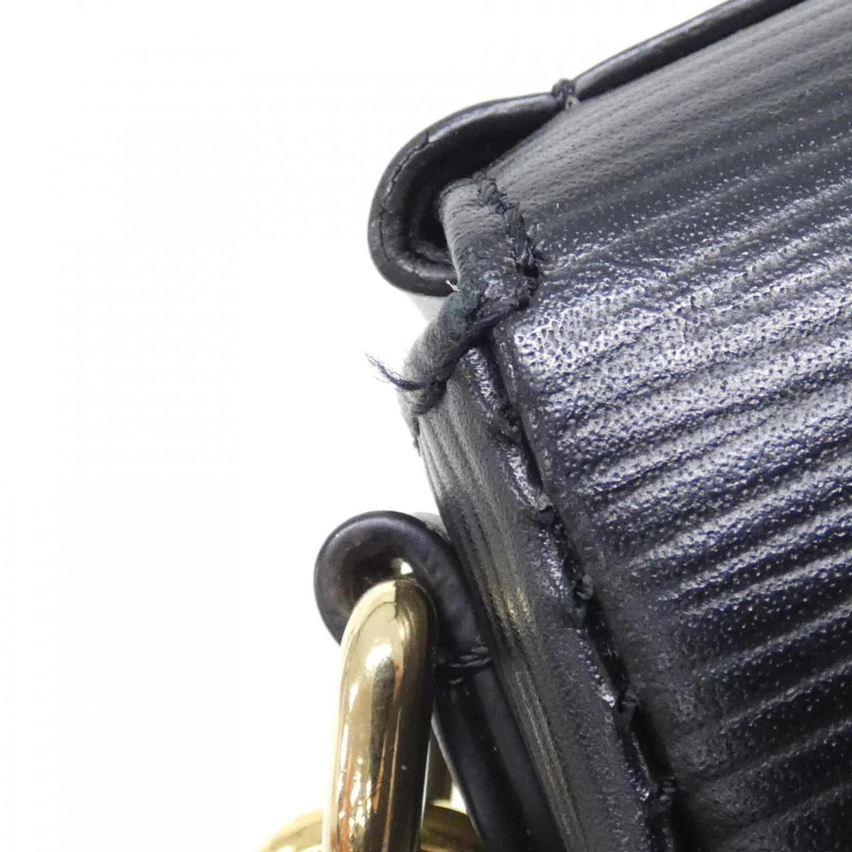 Louis Vuitton Black Leather Shoulder Bag (Pre-Owned)
