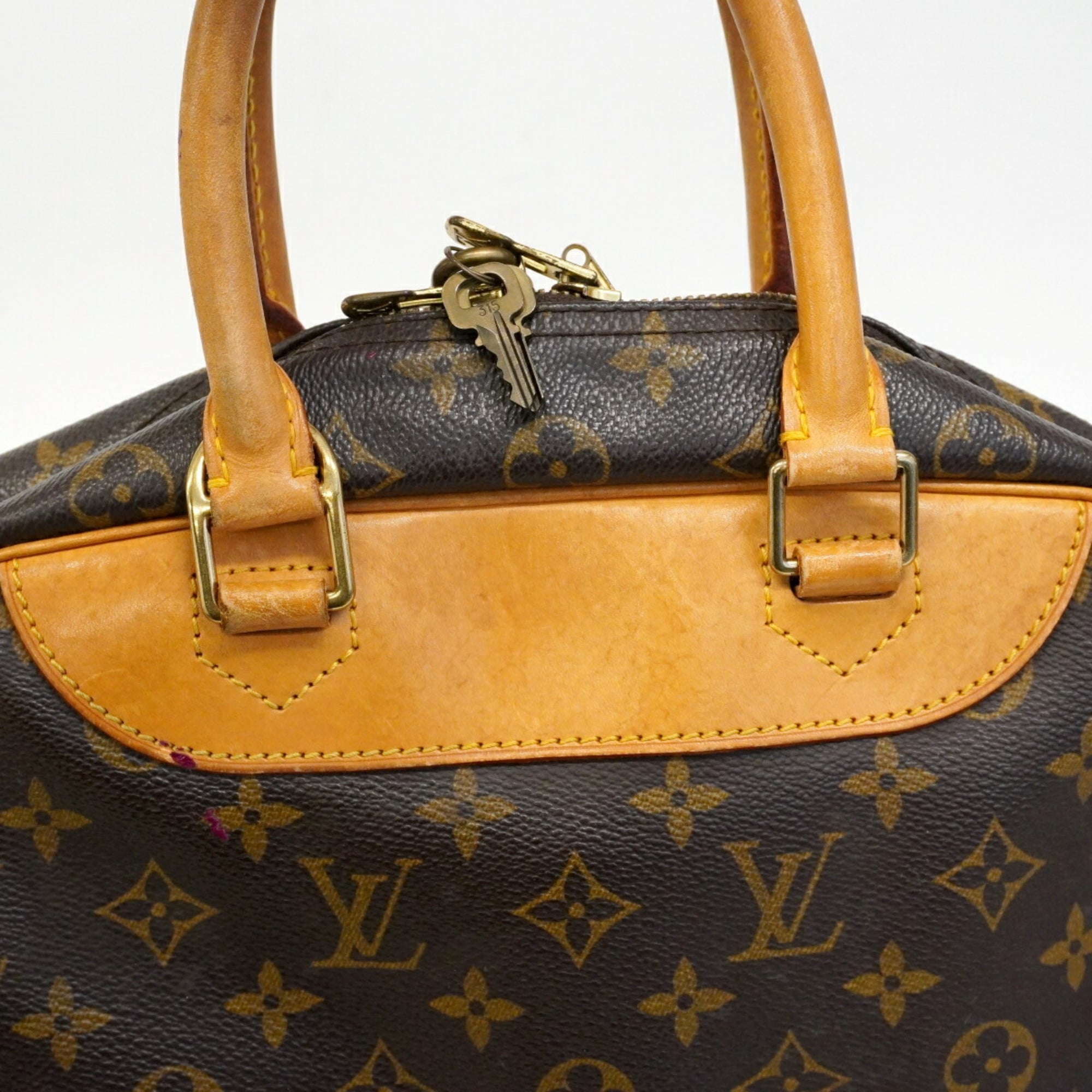 Louis Vuitton Brown Handbag (Pre-Owned)