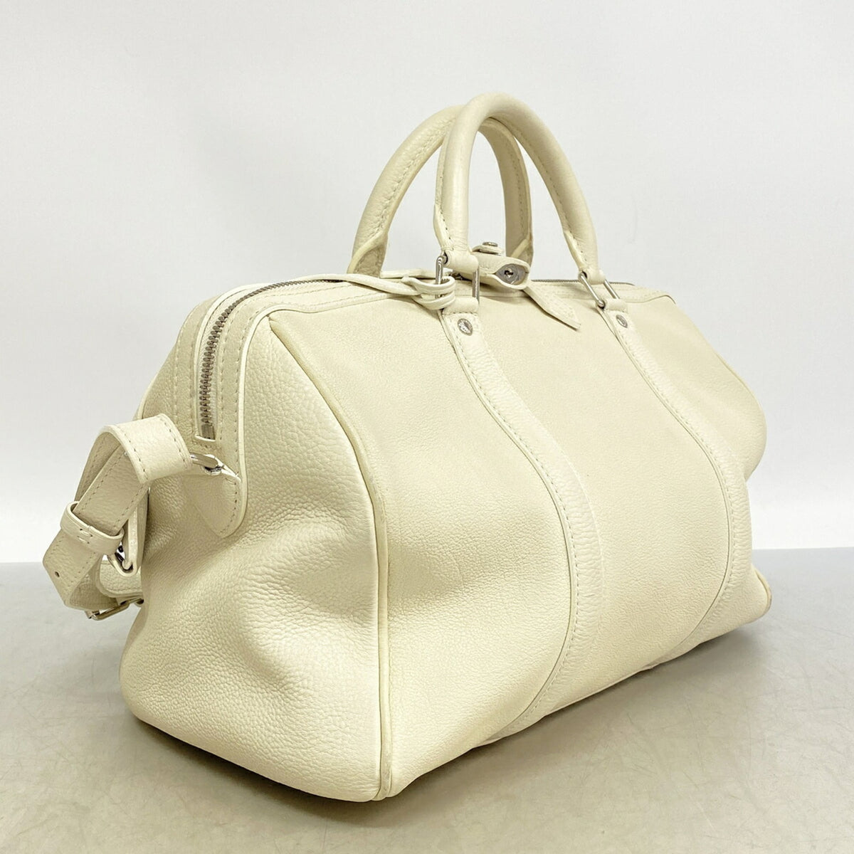 Louis Vuitton Blanc Casse Handbag (Pre-Owned)