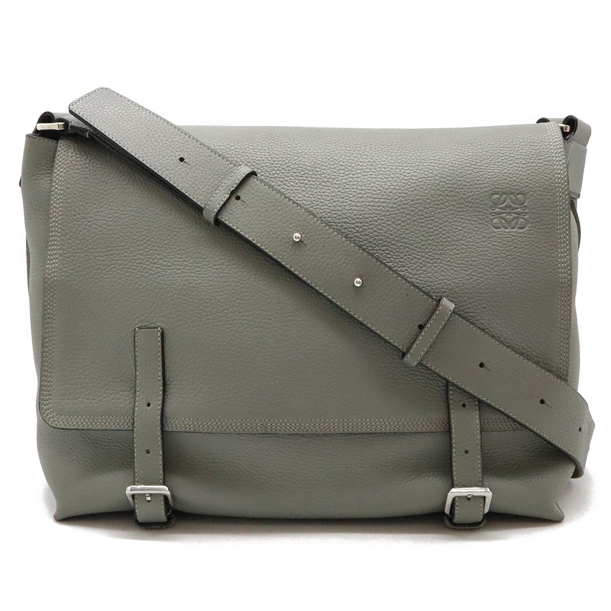 Loewe Light Gray Leather Shoulder Bag (Pre-Owned)