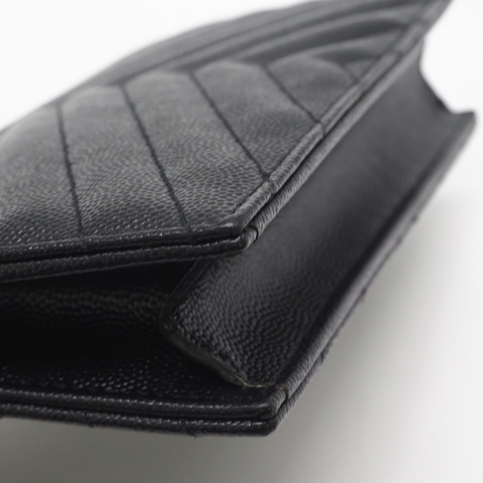 Yves Saint Laurent Cassandre Black Leather Shoulder Bag (Pre-Owned)