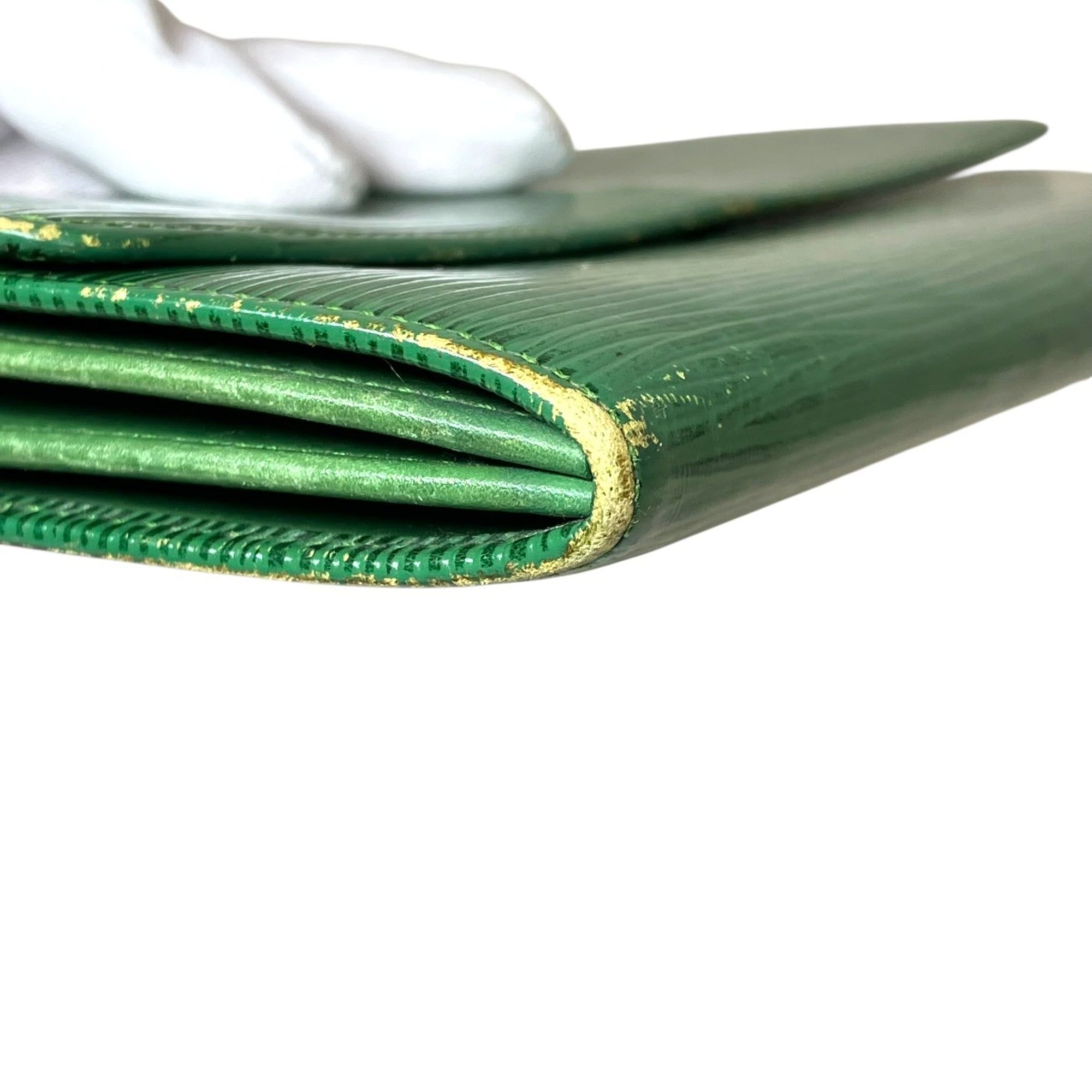 Louis Vuitton Epi Green Epi Leather Long Wallet (Bi-Fold) (Pre-Owned)