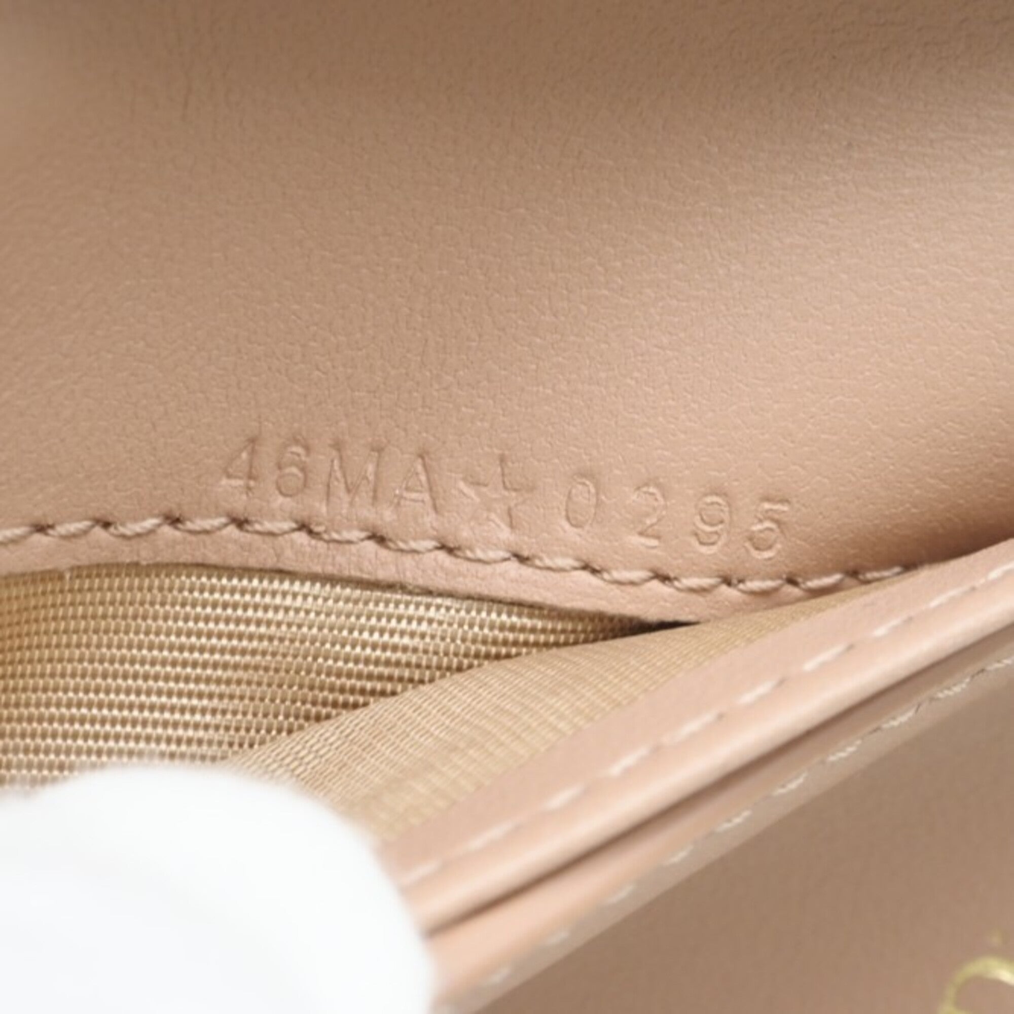 Christian Dior Pink Beige Leather Wallet (Bi-Fold) (Pre-Owned)
