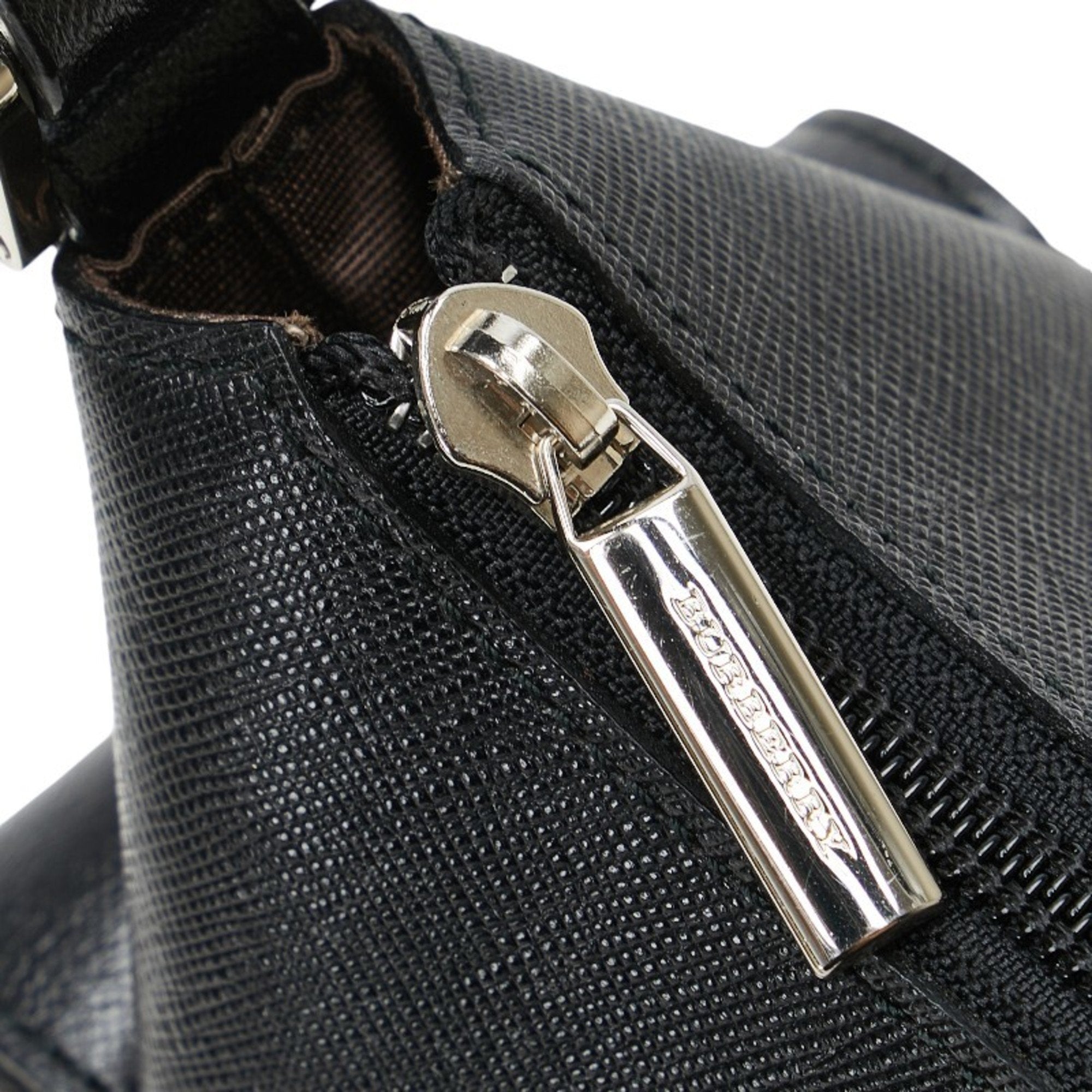 Burberry Black Leather Shoulder Bag (Pre-Owned)