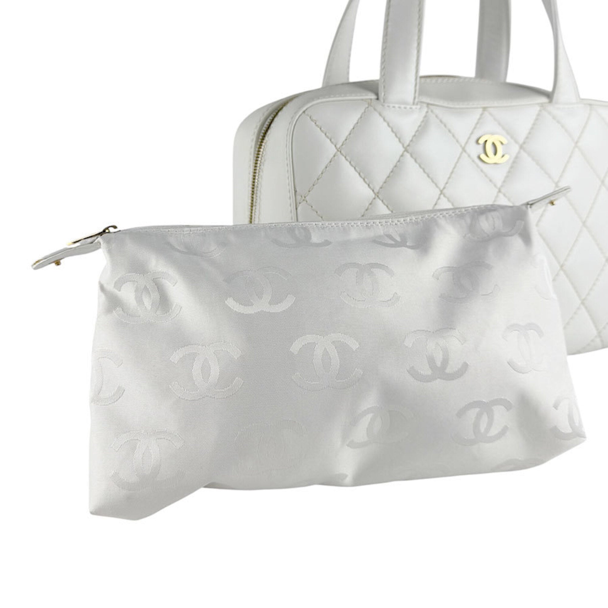 Chanel White Leather Handbag (Pre-Owned)