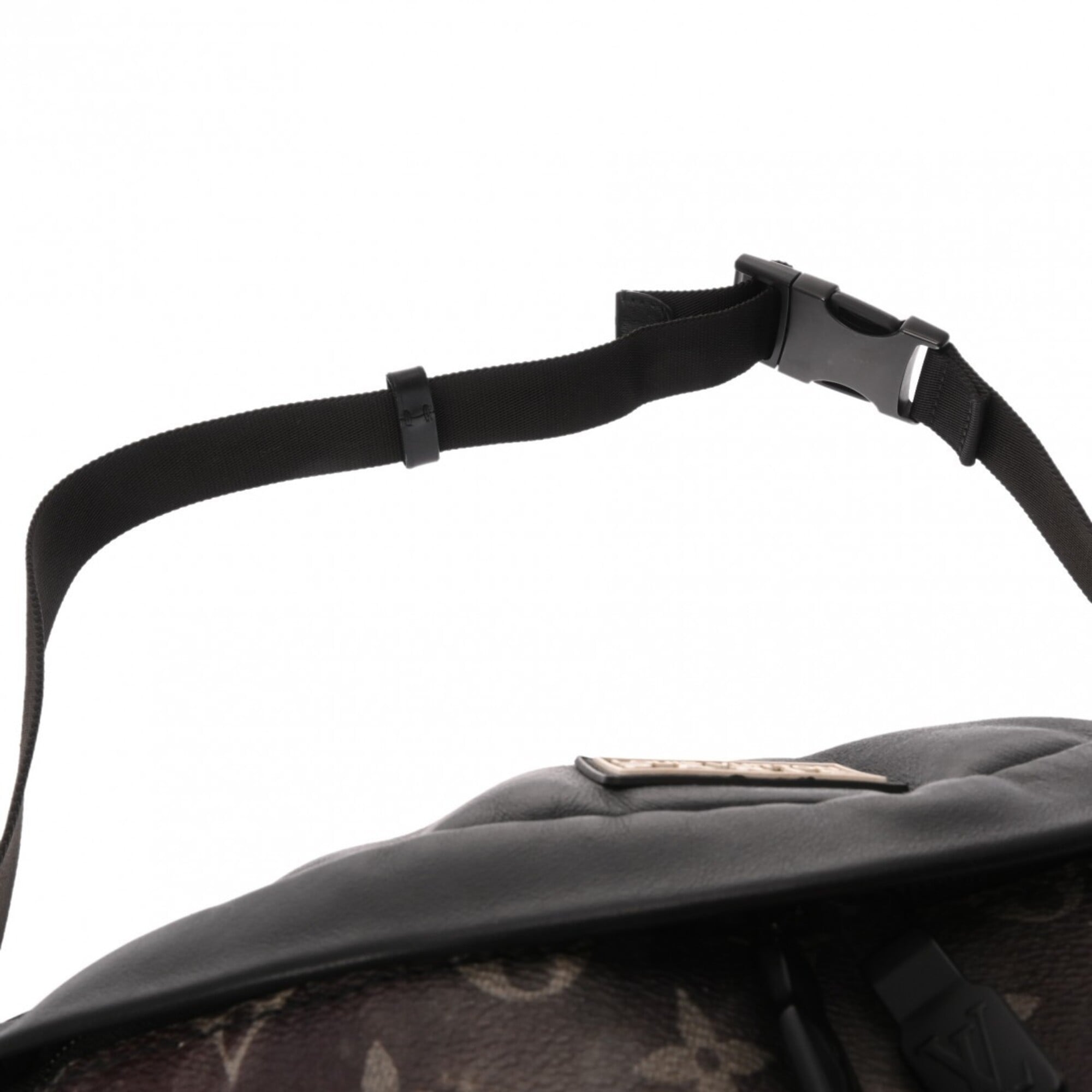 Louis Vuitton Noir Monogram Sling Bag (Pre-Owned)