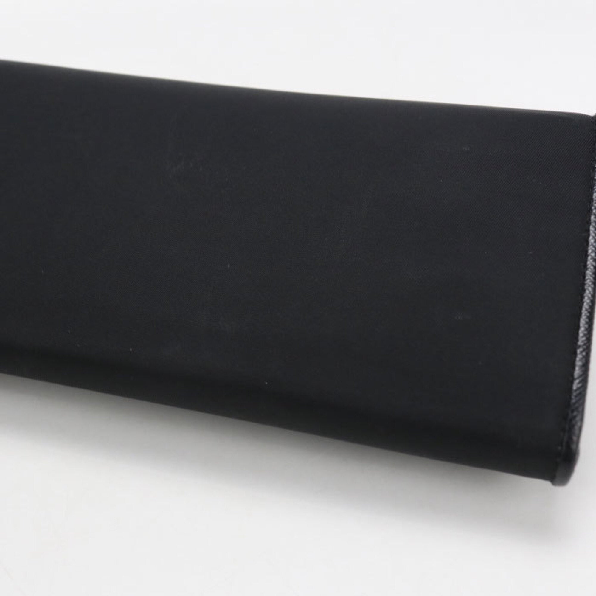 Prada Black Leather Long Wallet (Bi-Fold) (Pre-Owned)