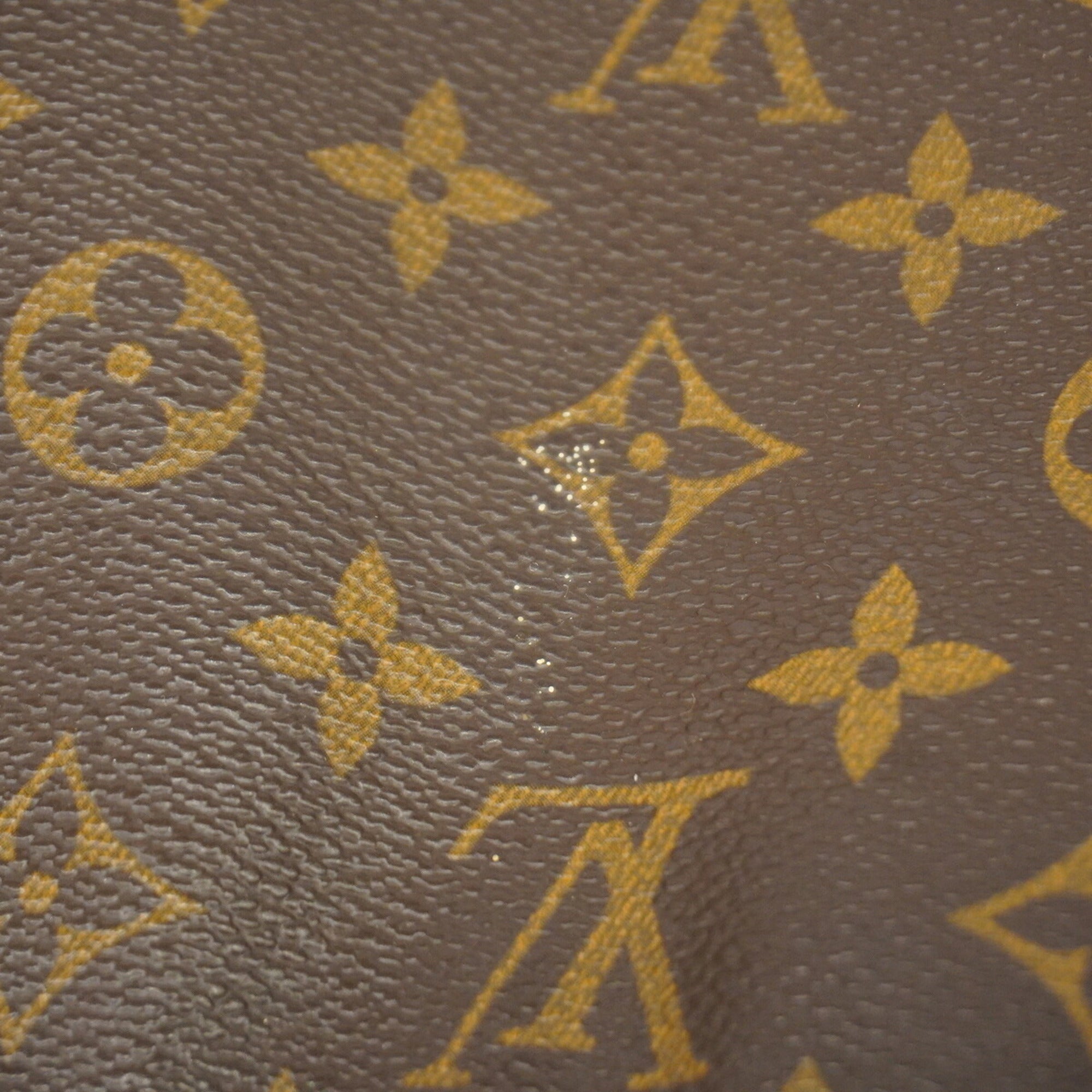 Louis Vuitton Brown Shoulder Bag (Pre-Owned)
