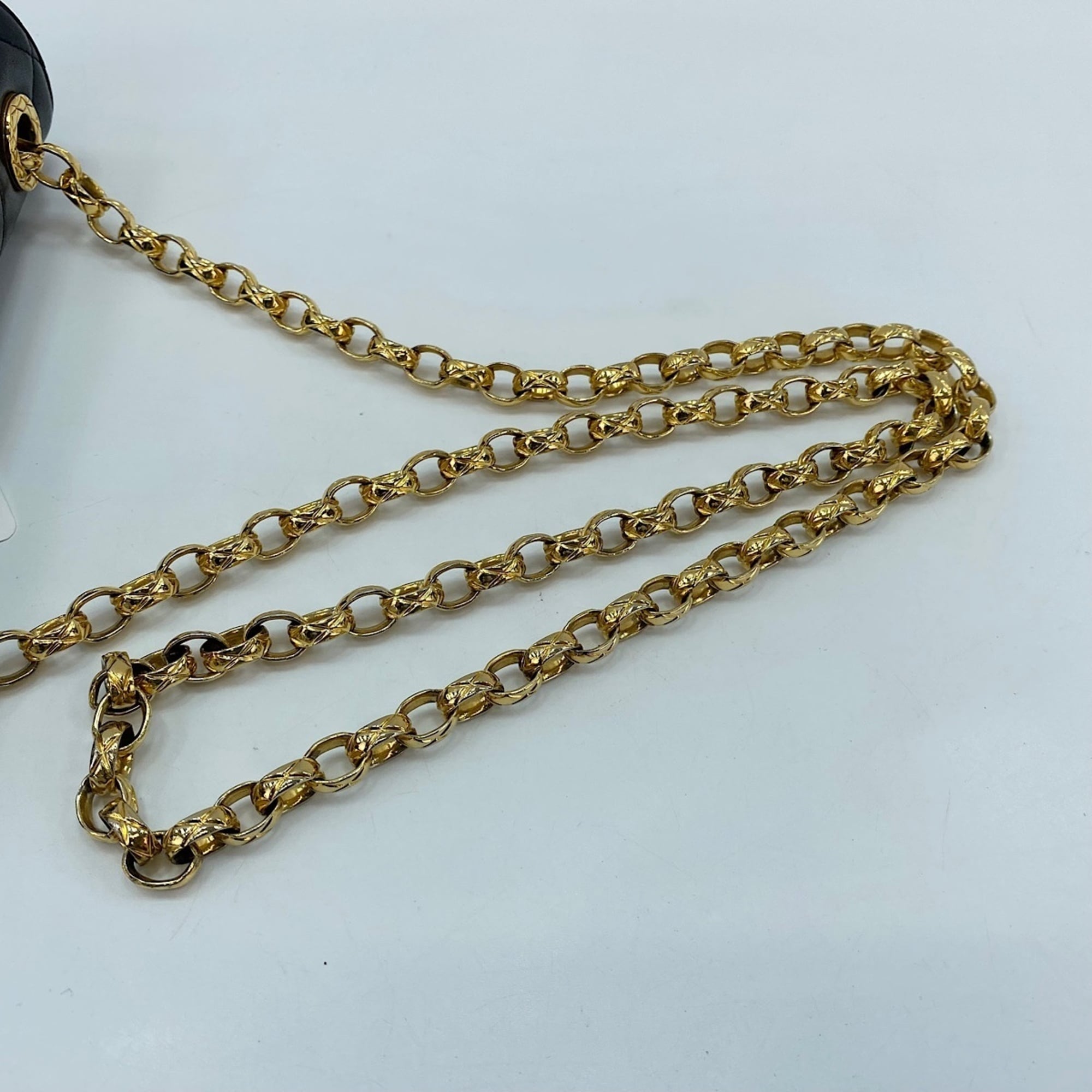 Chanel Black Shoulder Bag (Pre-Owned)