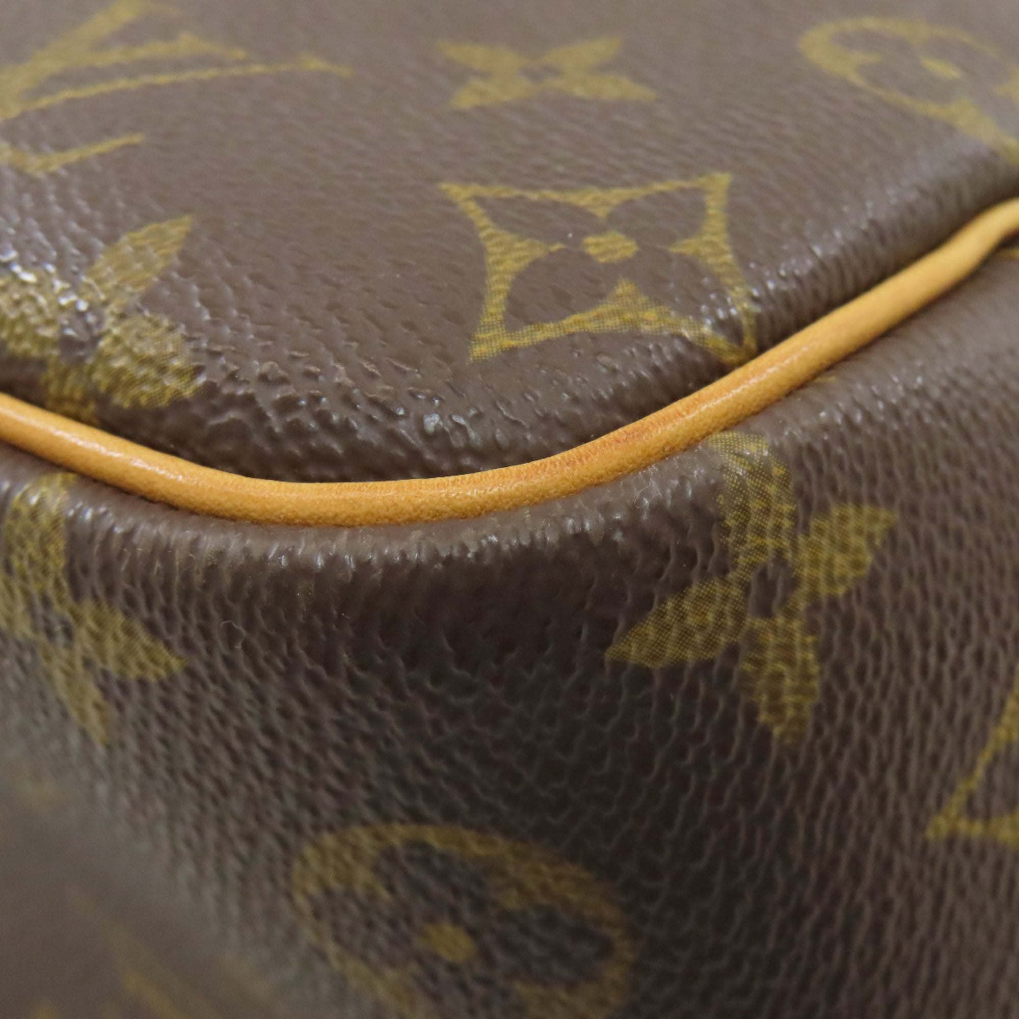 Louis Vuitton Monogram Monogram Handbag (Pre-Owned)