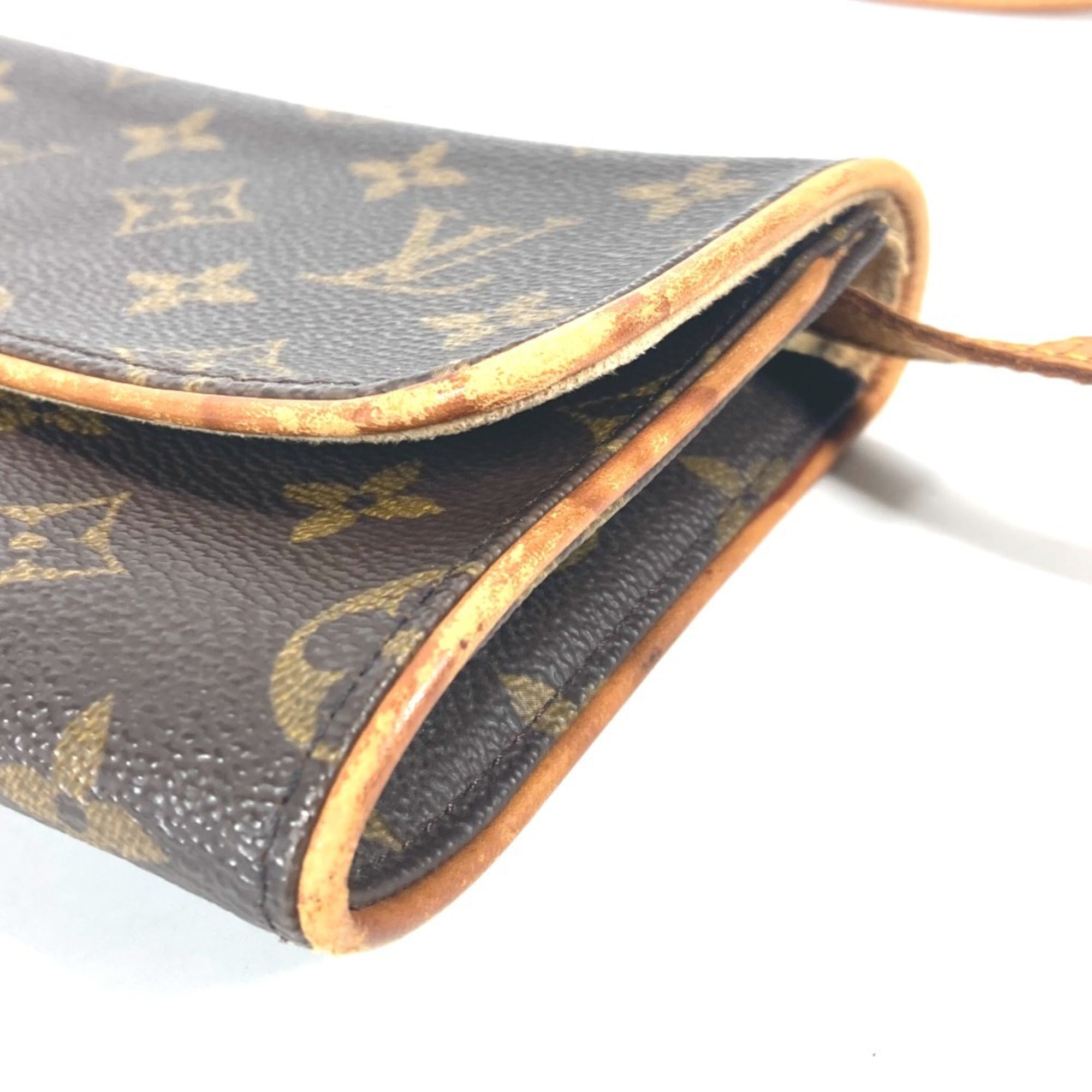 Louis Vuitton Brown Monogram Monogram Clutch Bag Pochette Shoulder Bag (Pre-Owned)
