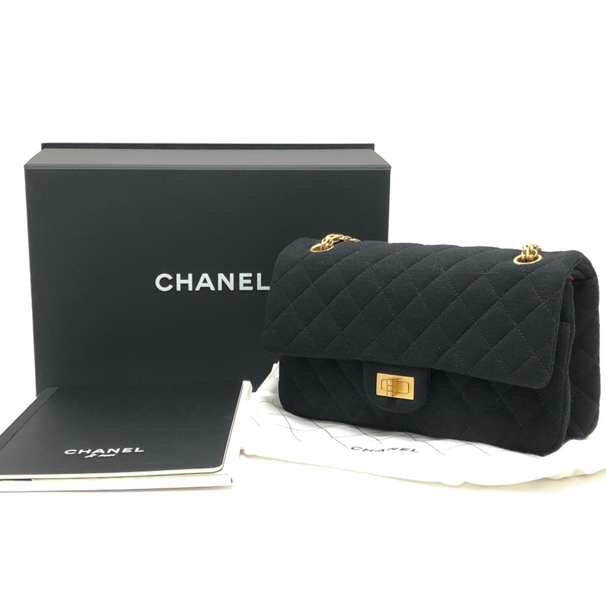Chanel Black Leather Shoulder Bag (Pre-Owned)