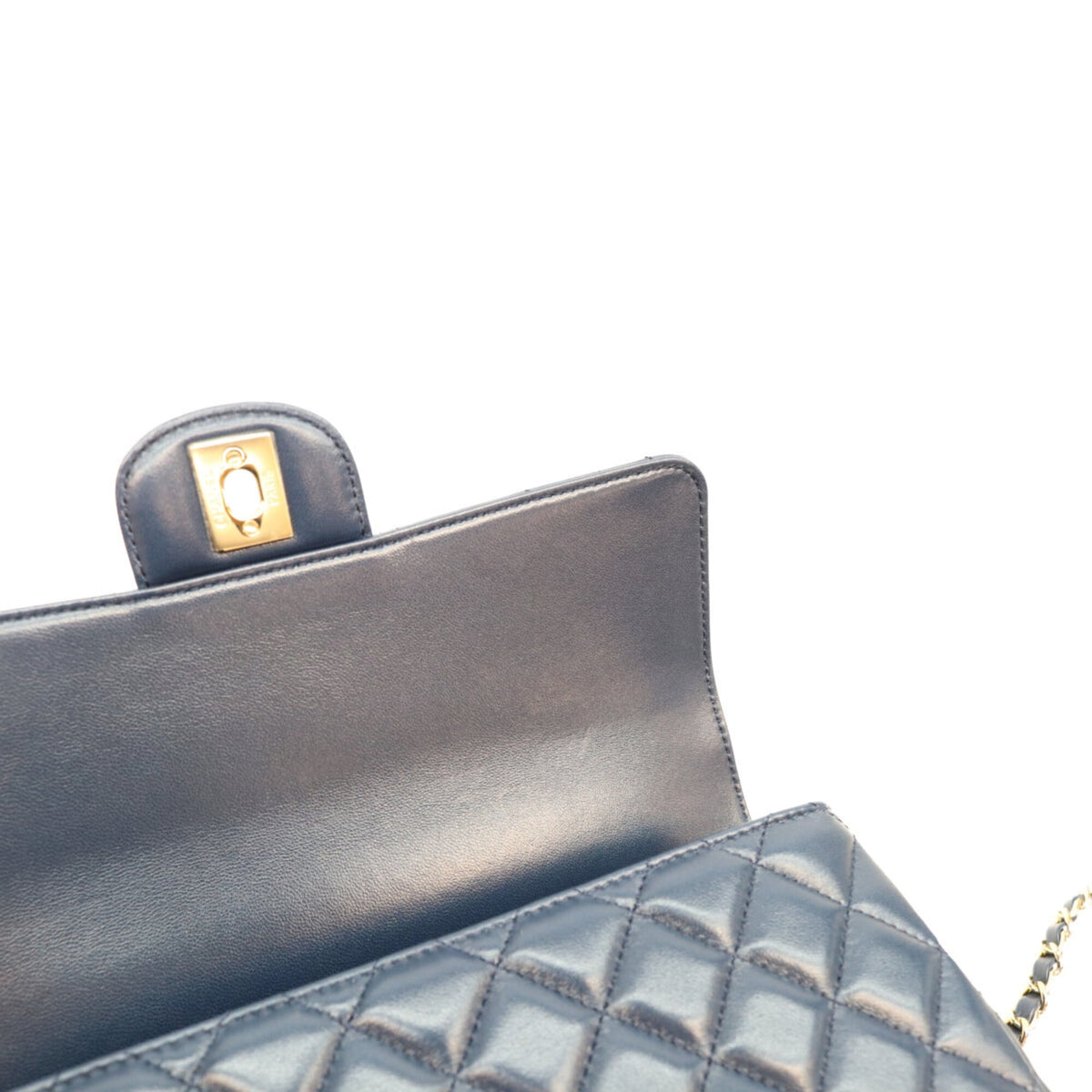 Chanel Navy Leather Shoulder Bag (Pre-Owned)
