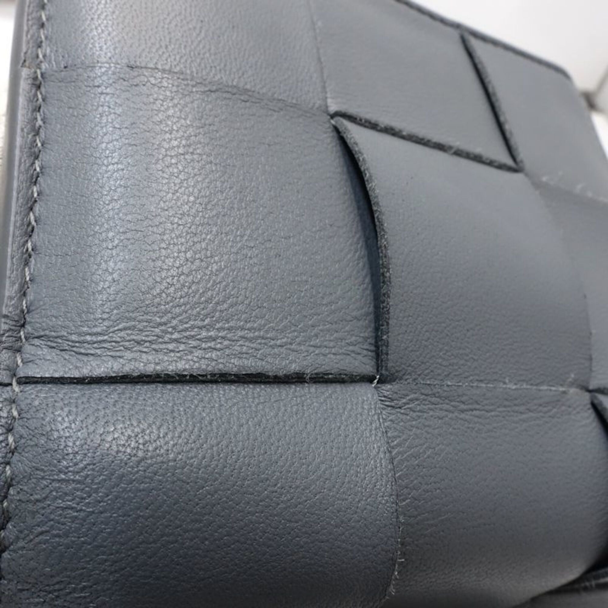 Bottega Veneta Gray Leather Wallet (Bi-Fold) (Pre-Owned)