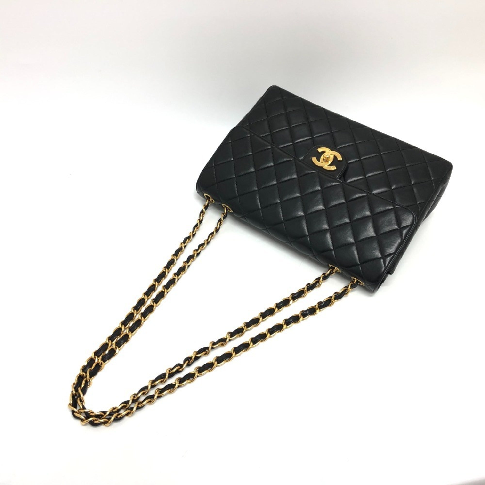 Chanel Black Leather Handbag Shoulder Bag (Pre-Owned)