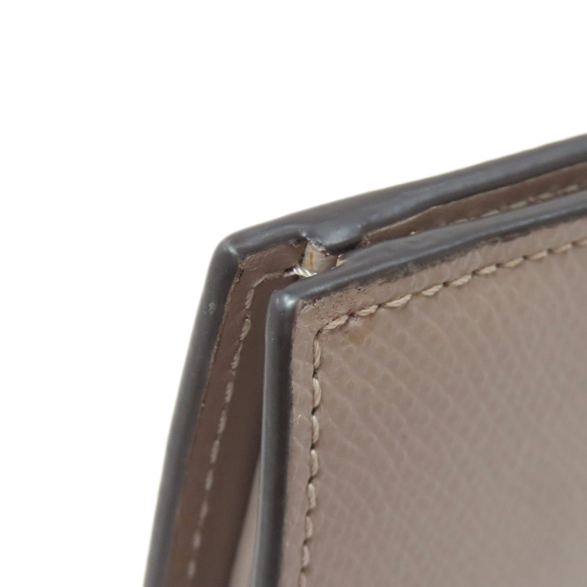 Fendi Beige Leather Wallet (Bi-Fold) (Pre-Owned)