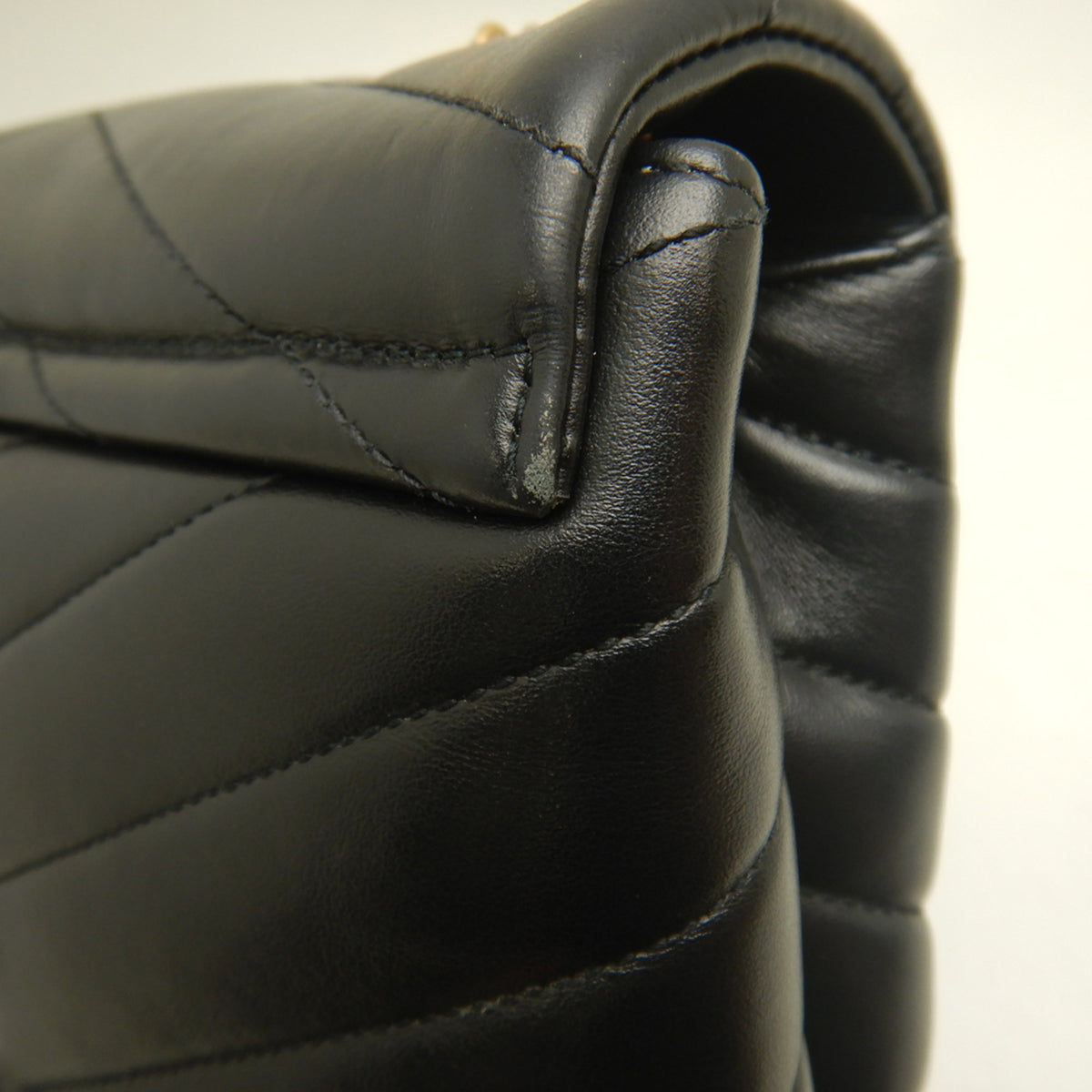Yves Saint Laurent Black Leather Shoulder Bag (Pre-Owned)
