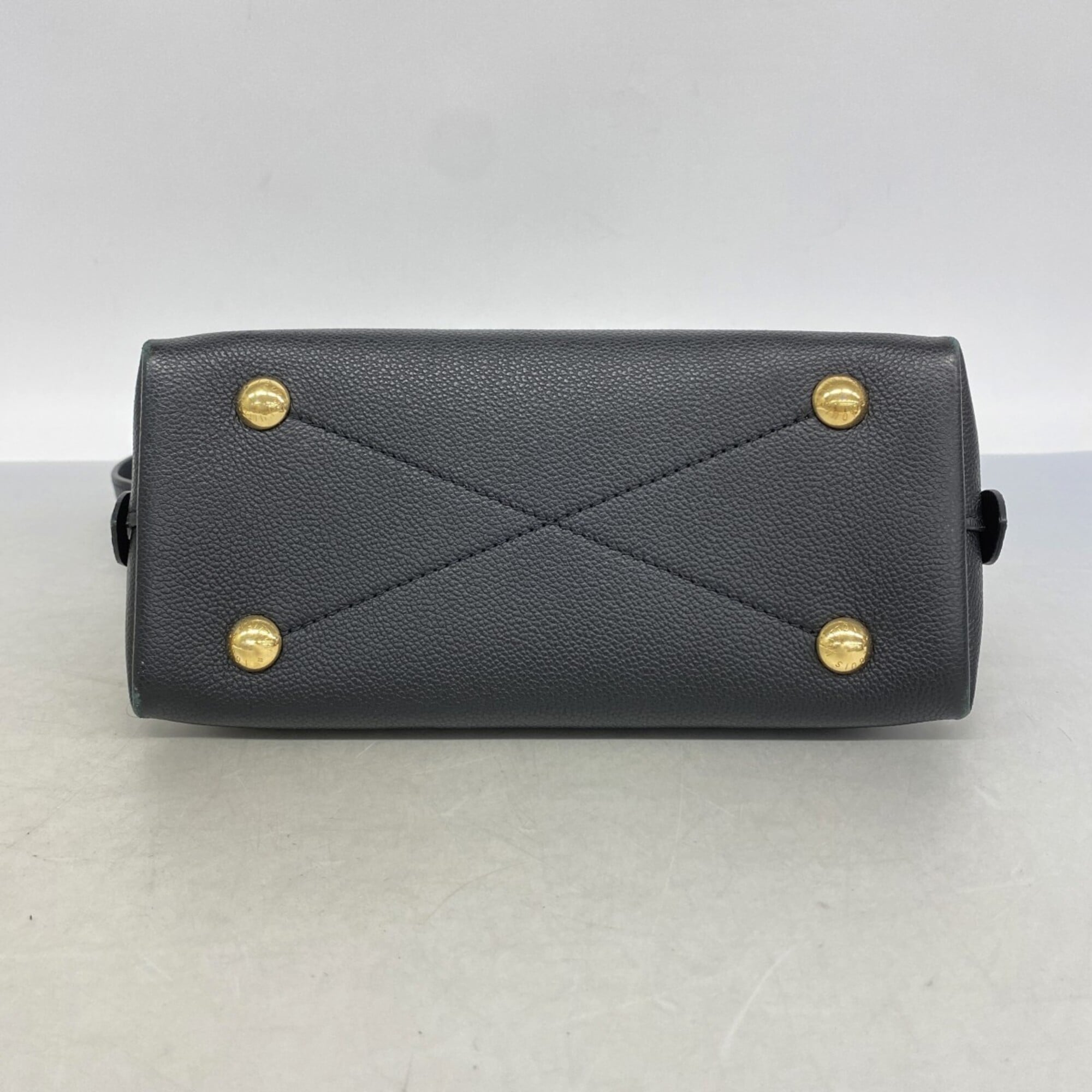 Louis Vuitton Noir Handbag (Pre-Owned)