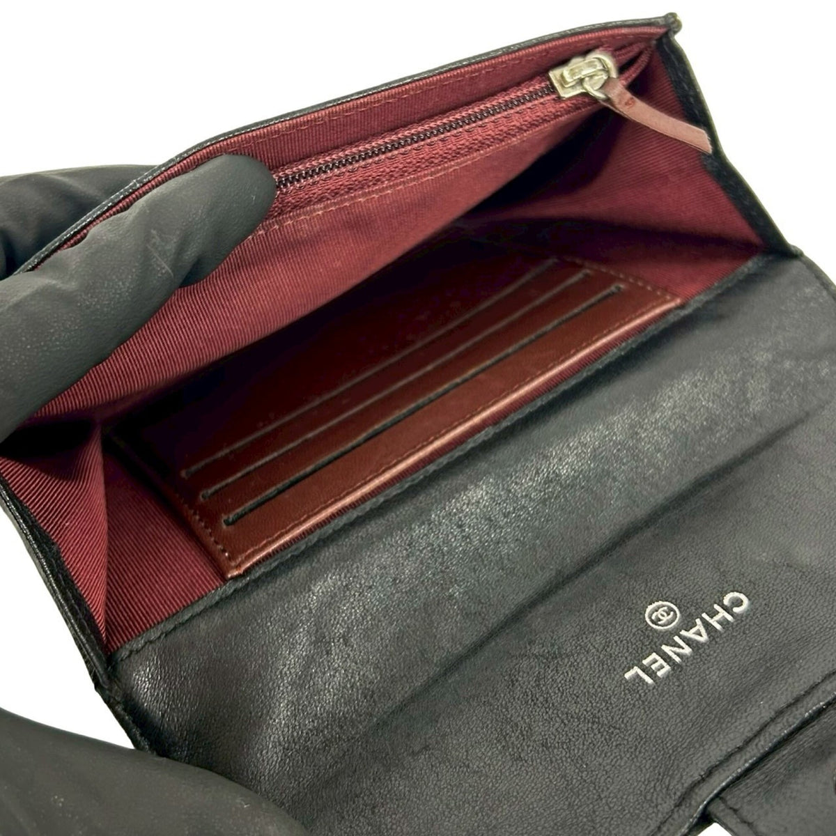 Chanel Black Leather Wallet (Bi-Fold) (Pre-Owned)